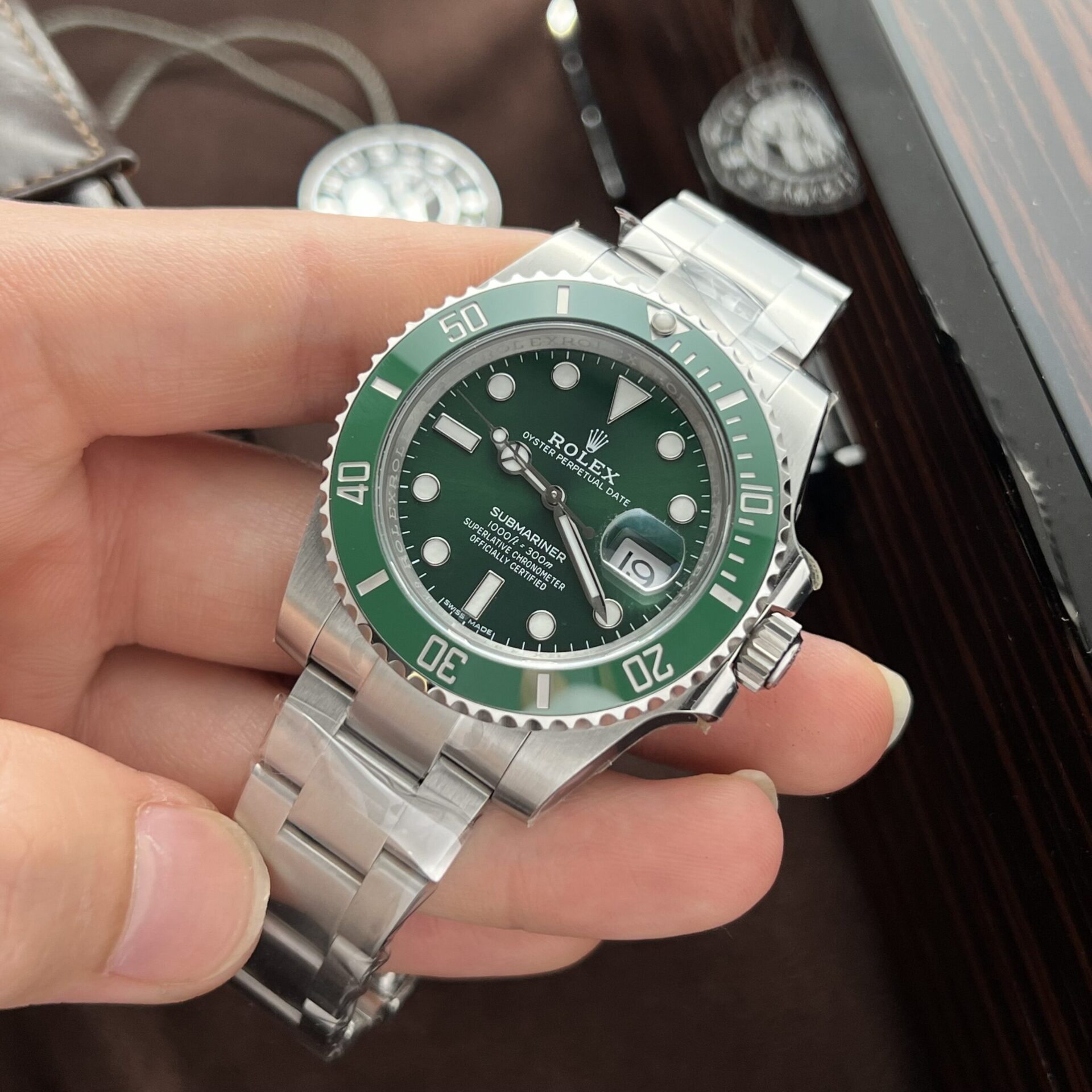 Rolex Submariner 116610LV Hulk Replica Watch Clean Factory 40mm - Elite Watch Atelier