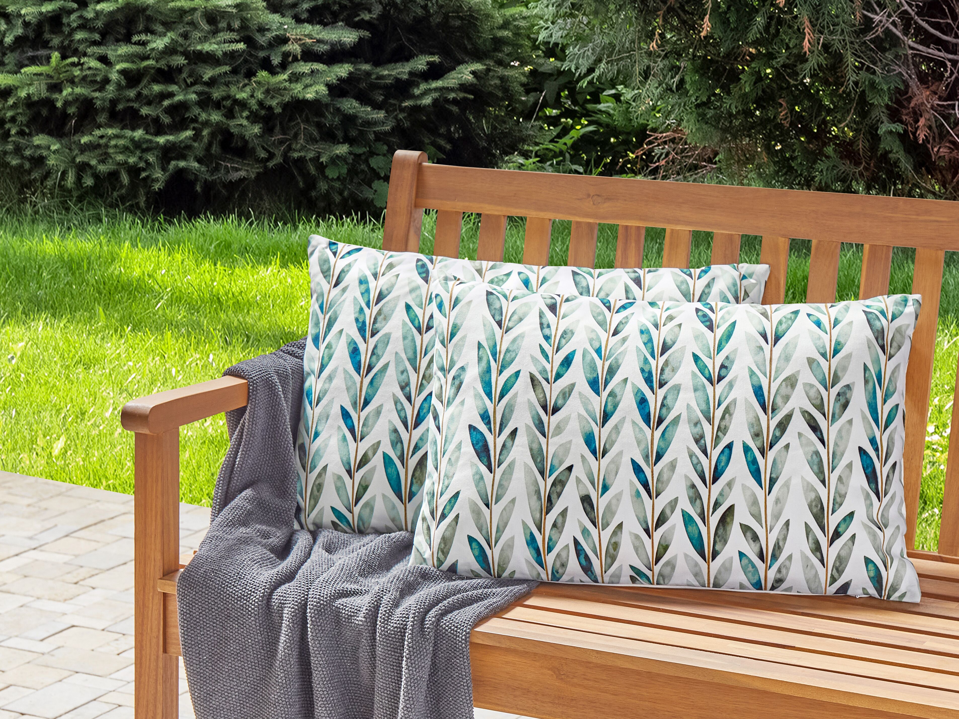 Set of 2 Outdoor Cushions LOANO Plant Pattern 40 x 60 cm Green