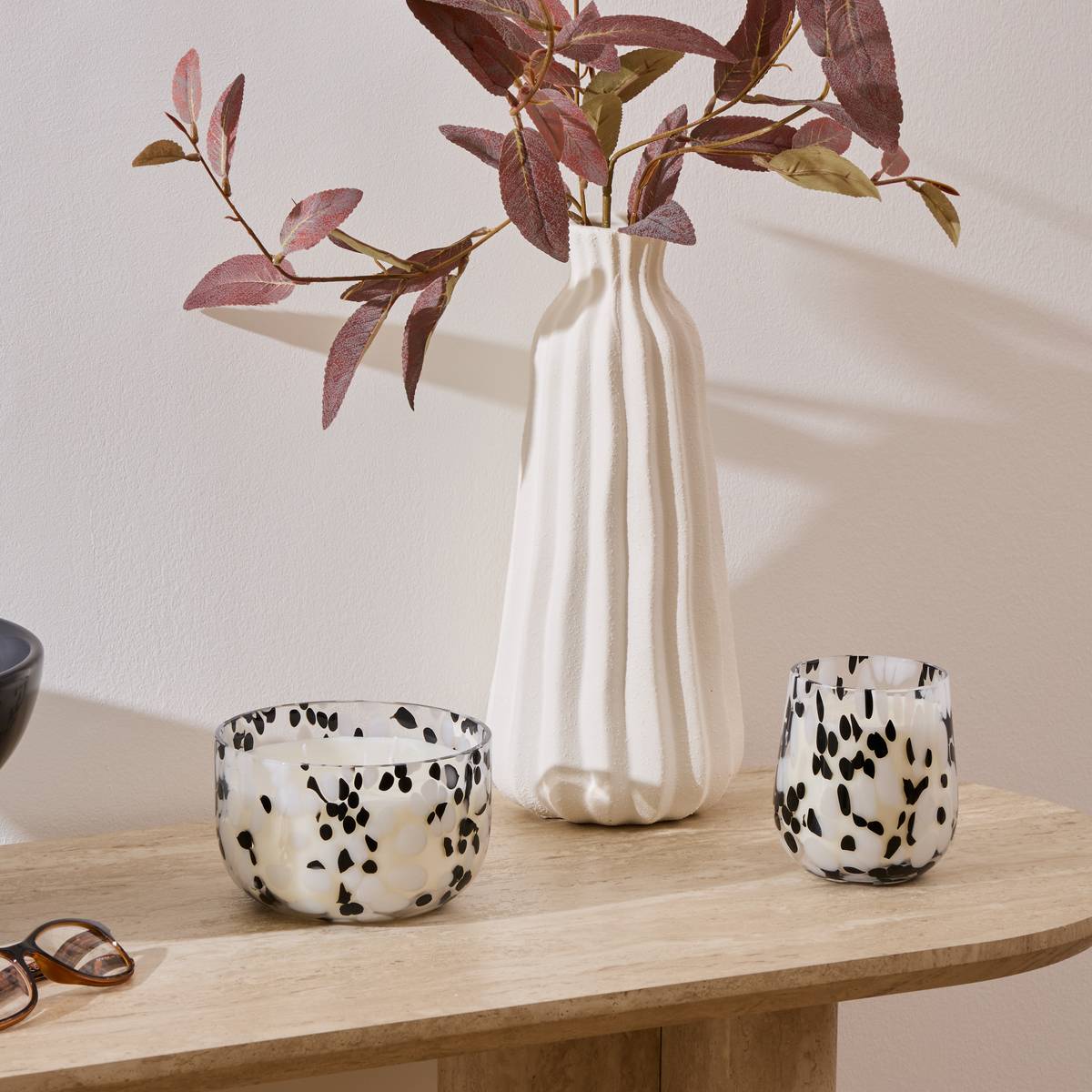 Mancha" scented candle Amber, Black & White, 275g