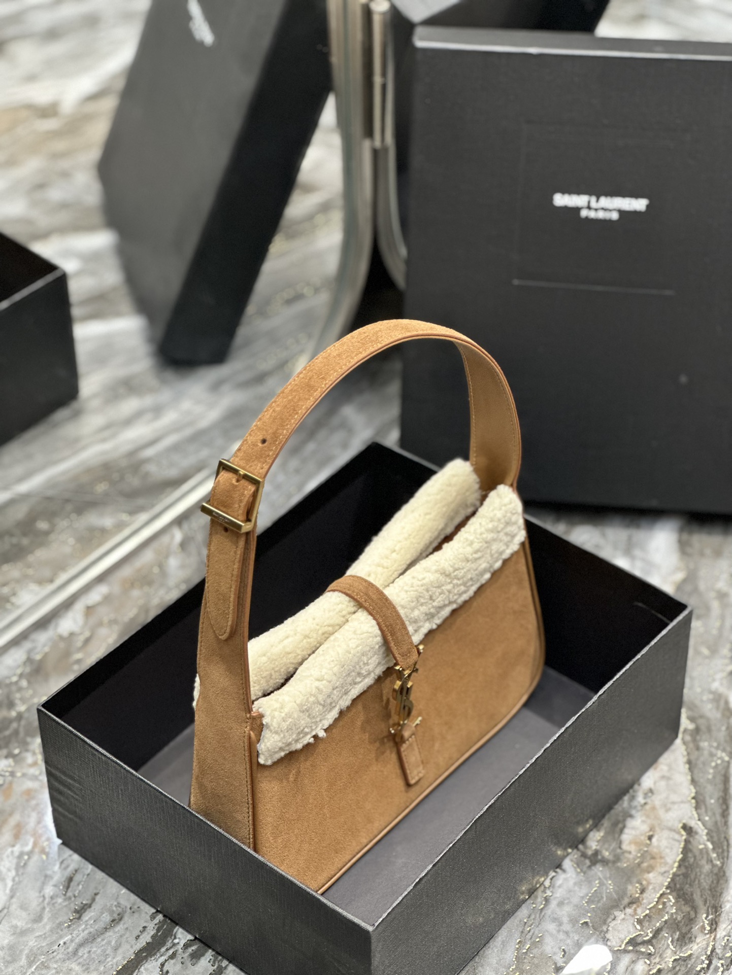 LE 5 À 7 HOBO BAG IN LIZARD SHINY LEATHER1:1High-quality replica
