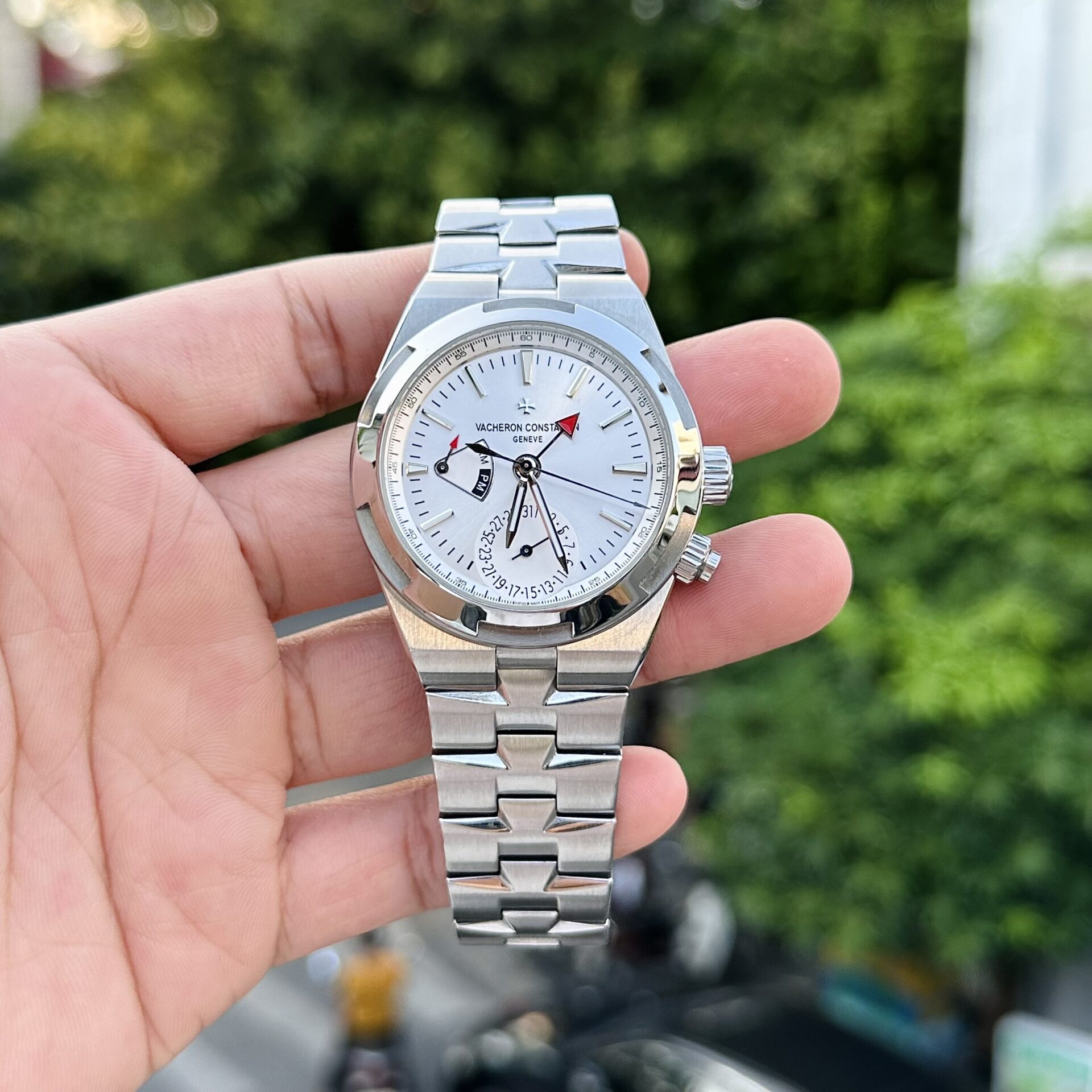 Vacheron Constantin Overseas 7900V Dual Time Replica 1:1 Watch 41mm - Top club