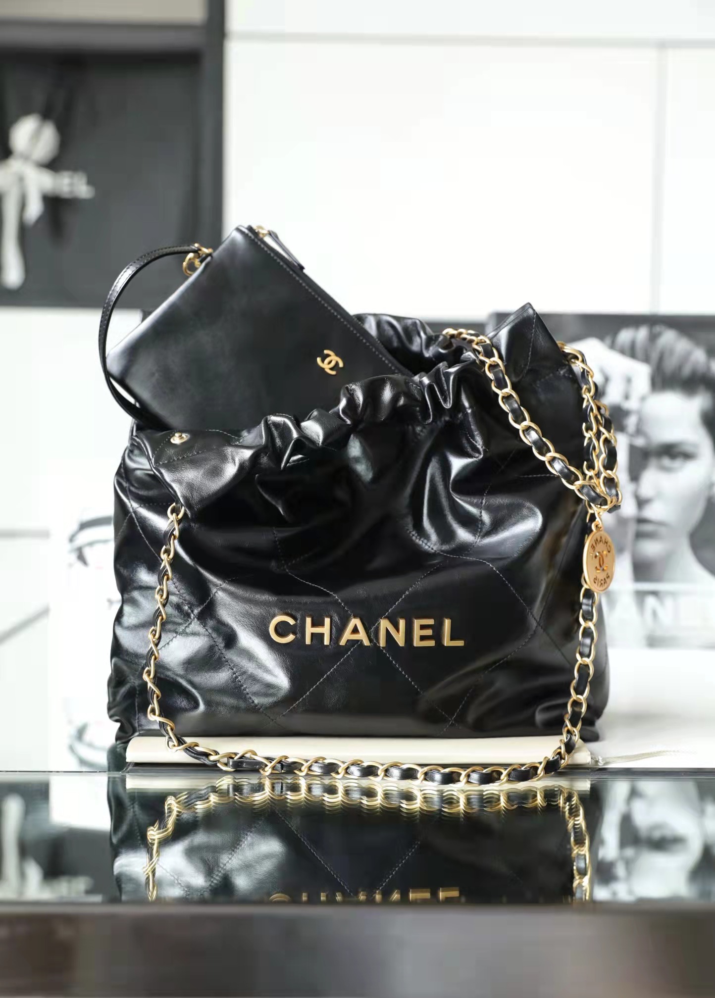Chanel 22 Medium
