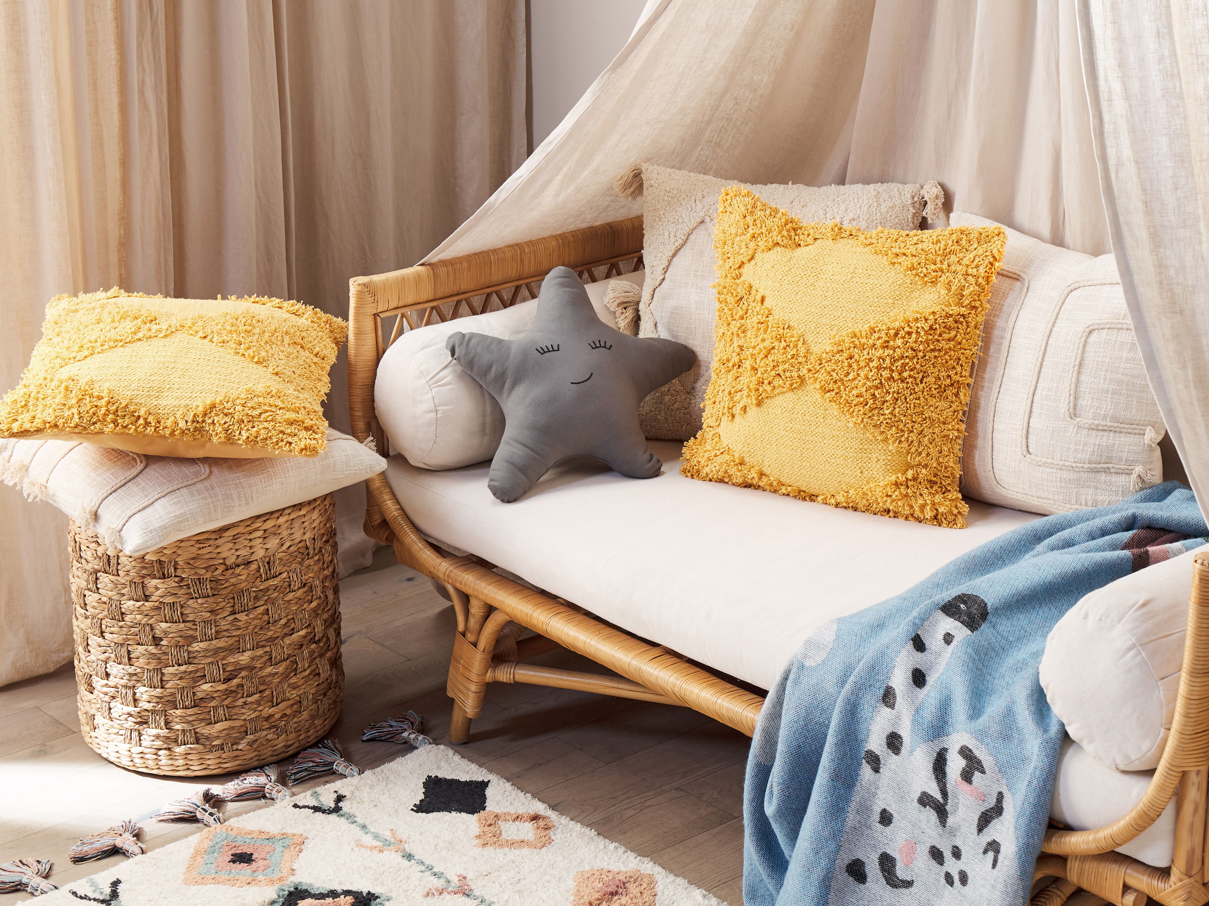 Set of 2 Decorative Cushions RHOEO Cotton 45 x 45 cm Yellow Geometric Pattern