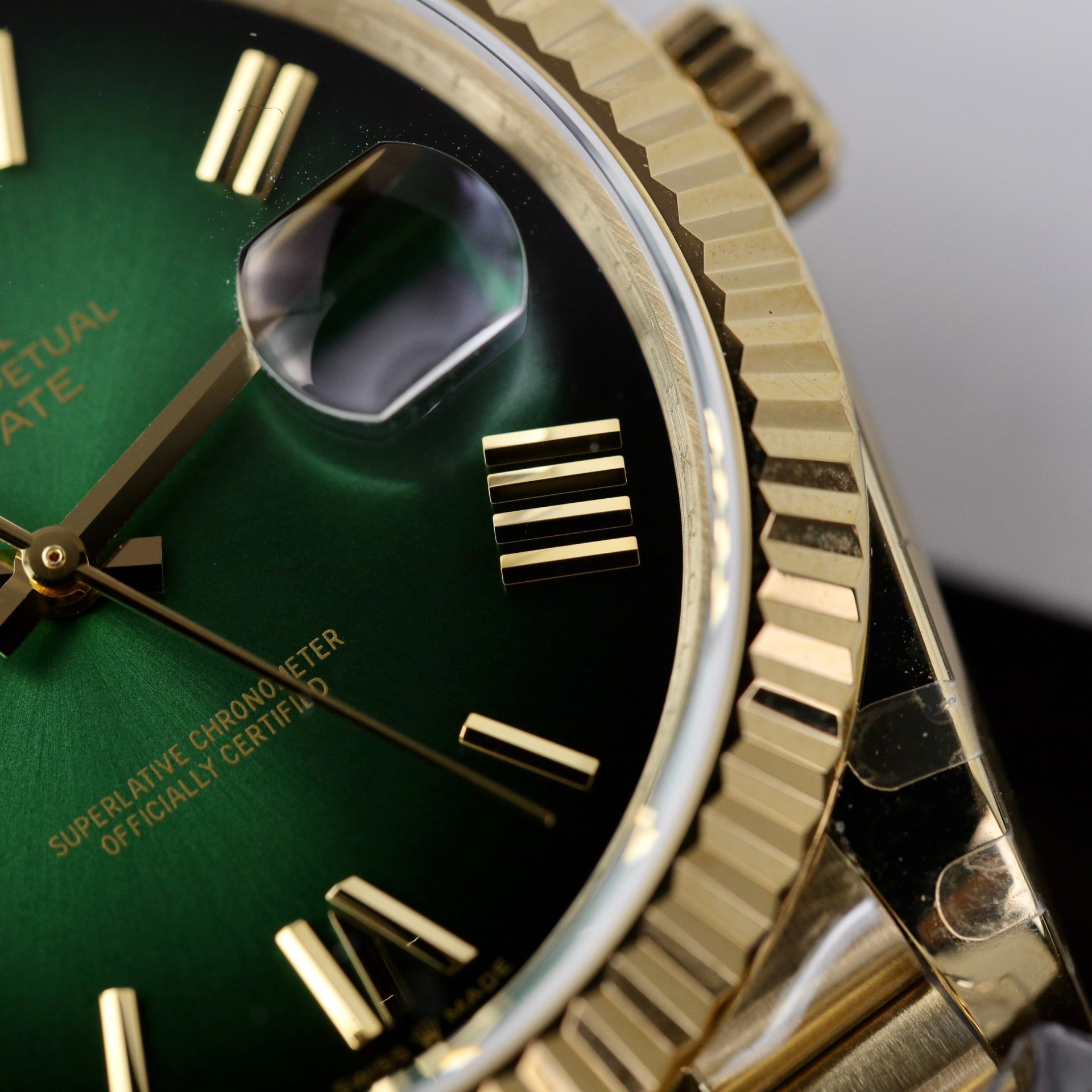 Rolex Replica Watch Day-Date 228238-0069 Green Ombre 185 Grams QF Factory 40mm - Top club