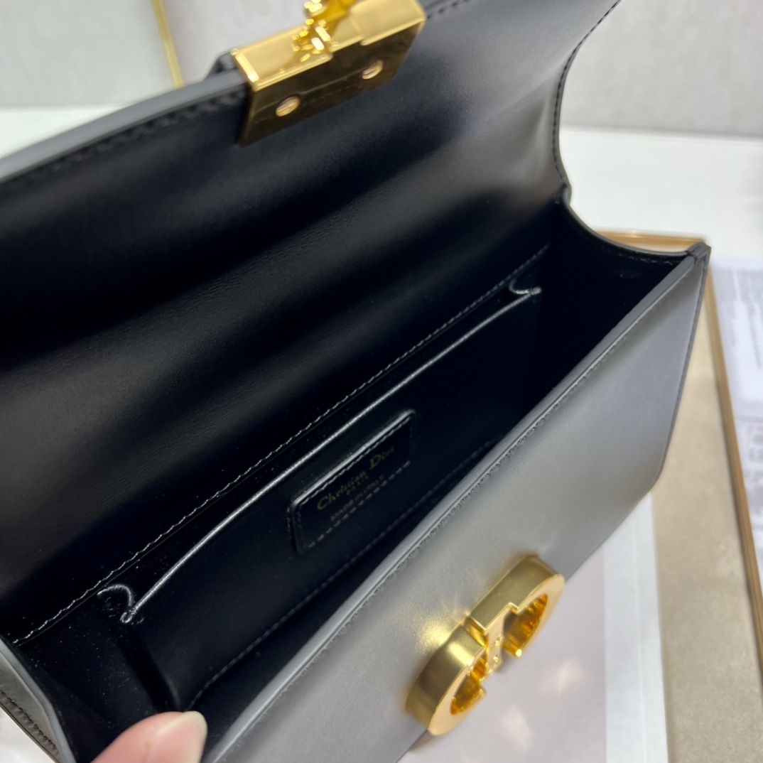 Dior Christian Dior 30 Montaigne East West Bag With Chain Black For Women 8.5in/21.5cm1:1High-quality replica