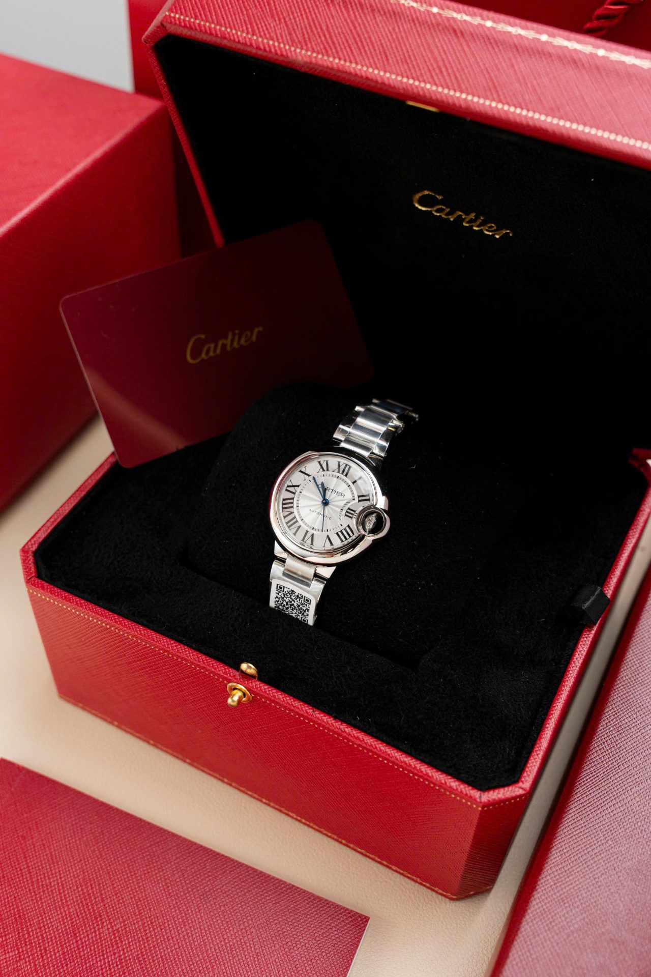 Cartier Ballon Bleu W6920046 Replica Watch White Dial Metal Wire AF Factory 36mm - Top club