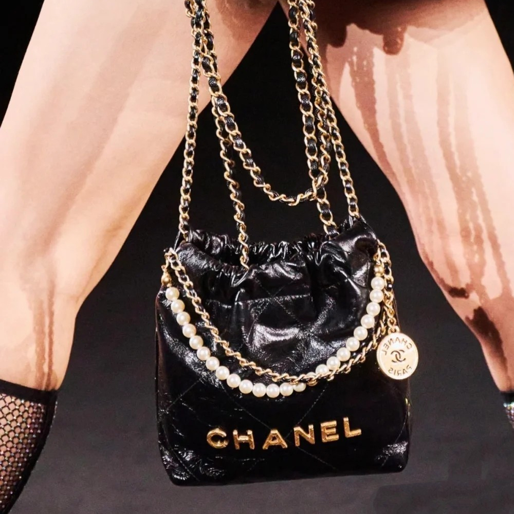 CHANEL Mini 23S Shiny Calfskin with Pearl Handbag AS39801:1High-quality replica