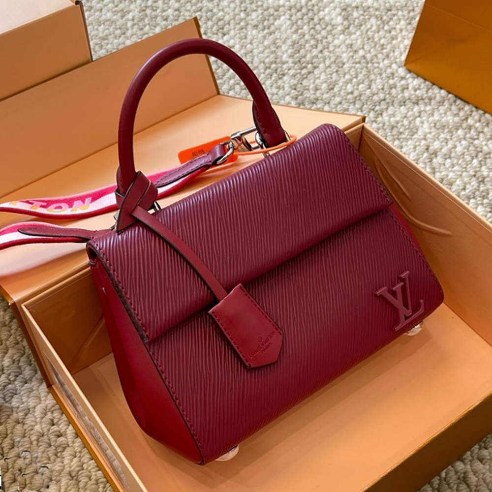 Louis Vuitton LV  Cluny Grained Leather Shoulder Handbag1:1High-quality replica