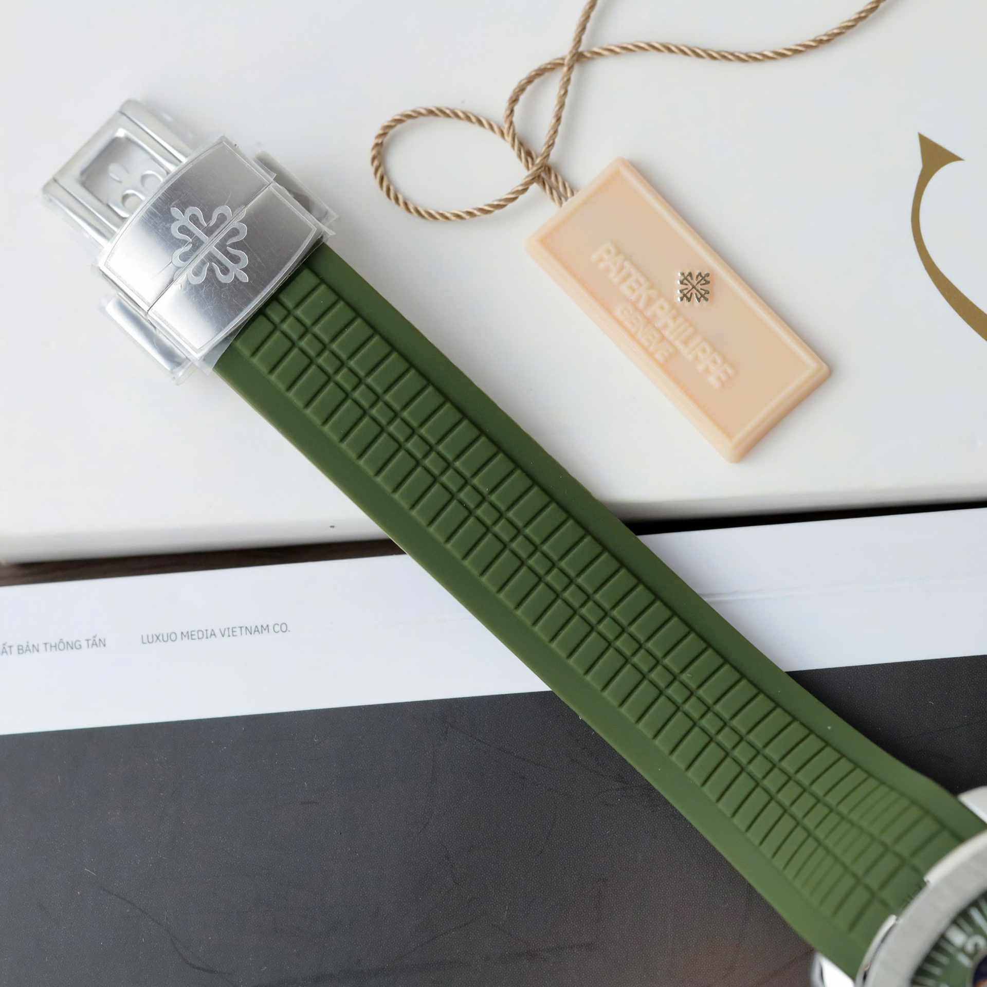 Patek Philippe Best Replica Watch Aquanaut 5261G Automatic Swiss Movement Green Dial 40mm - Top club