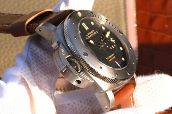 Replica Panerai PAM569 Titanium XF Brown Thick Leather Strap P9000 - Top club