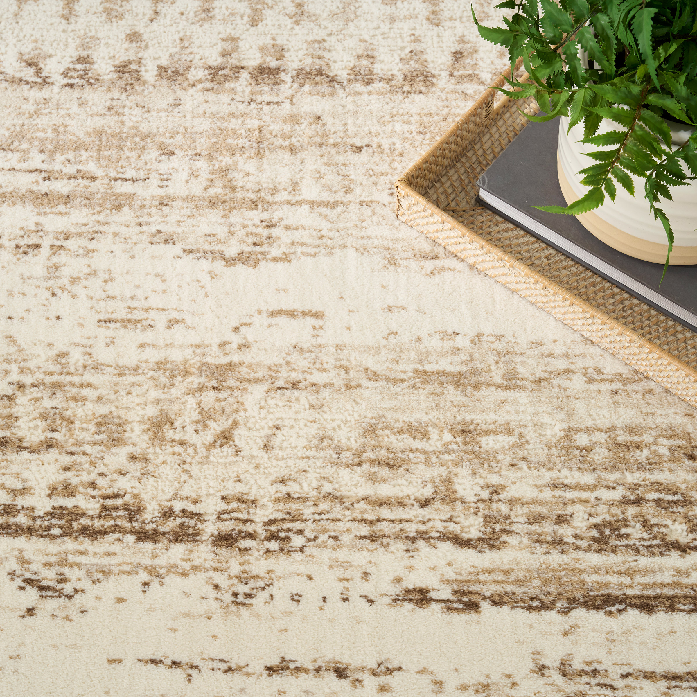 Nourison Briar Area Rug, Holly, 6’6” x 9’6”
