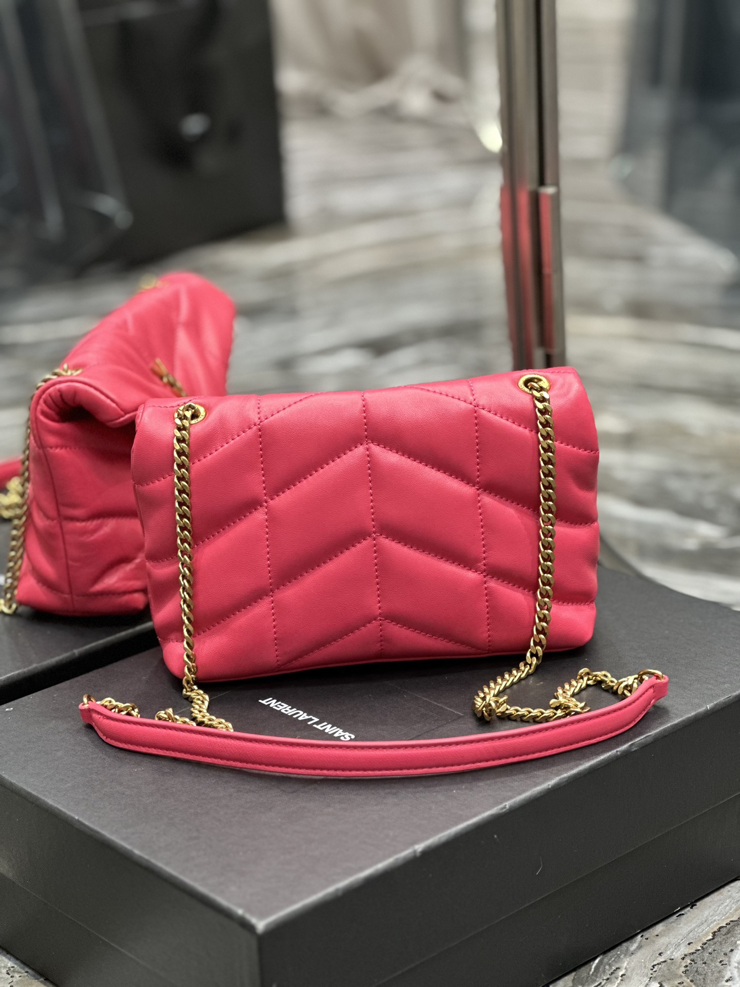 SUNSET MEDIUM TOP HANDLE IN SMOOTH LEATHER1:1High-quality replica