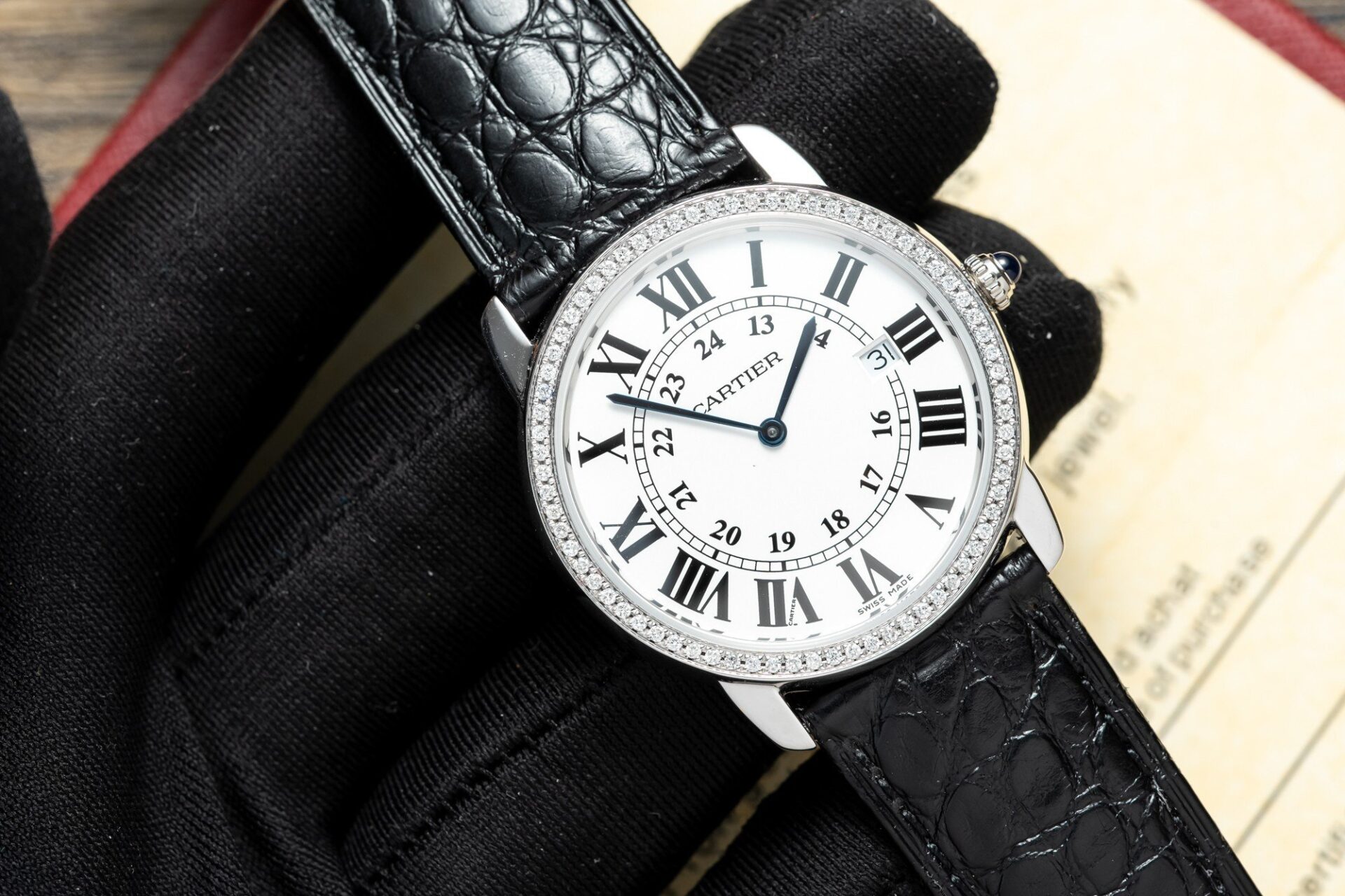Cartier Ronde Natural Diamond Replica 1:1 Watch For Women 36mm - Elite Watch Atelier