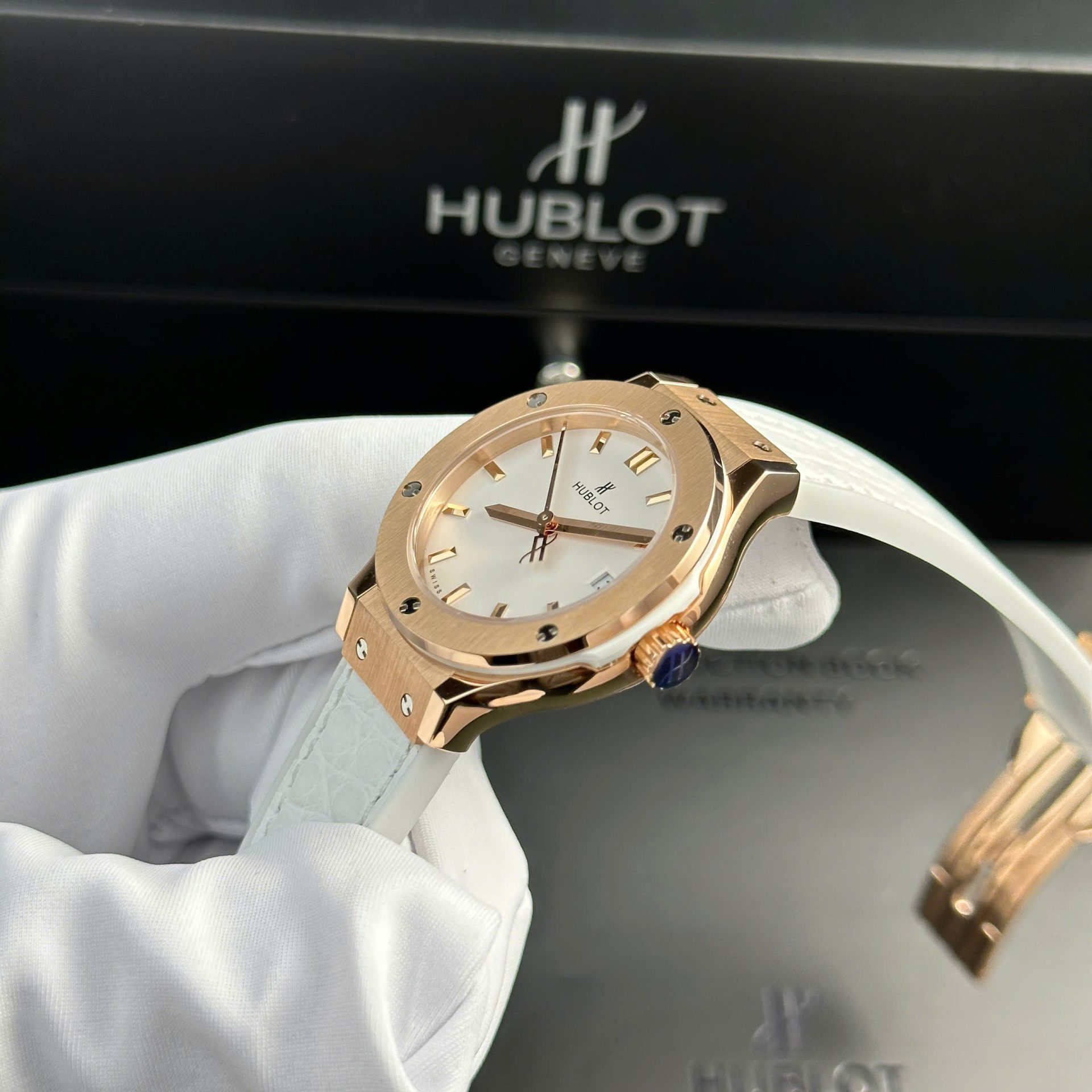 Hublot Classic Fusion King Gold Replica Watch Womens White HB Factory 33mm - Top club