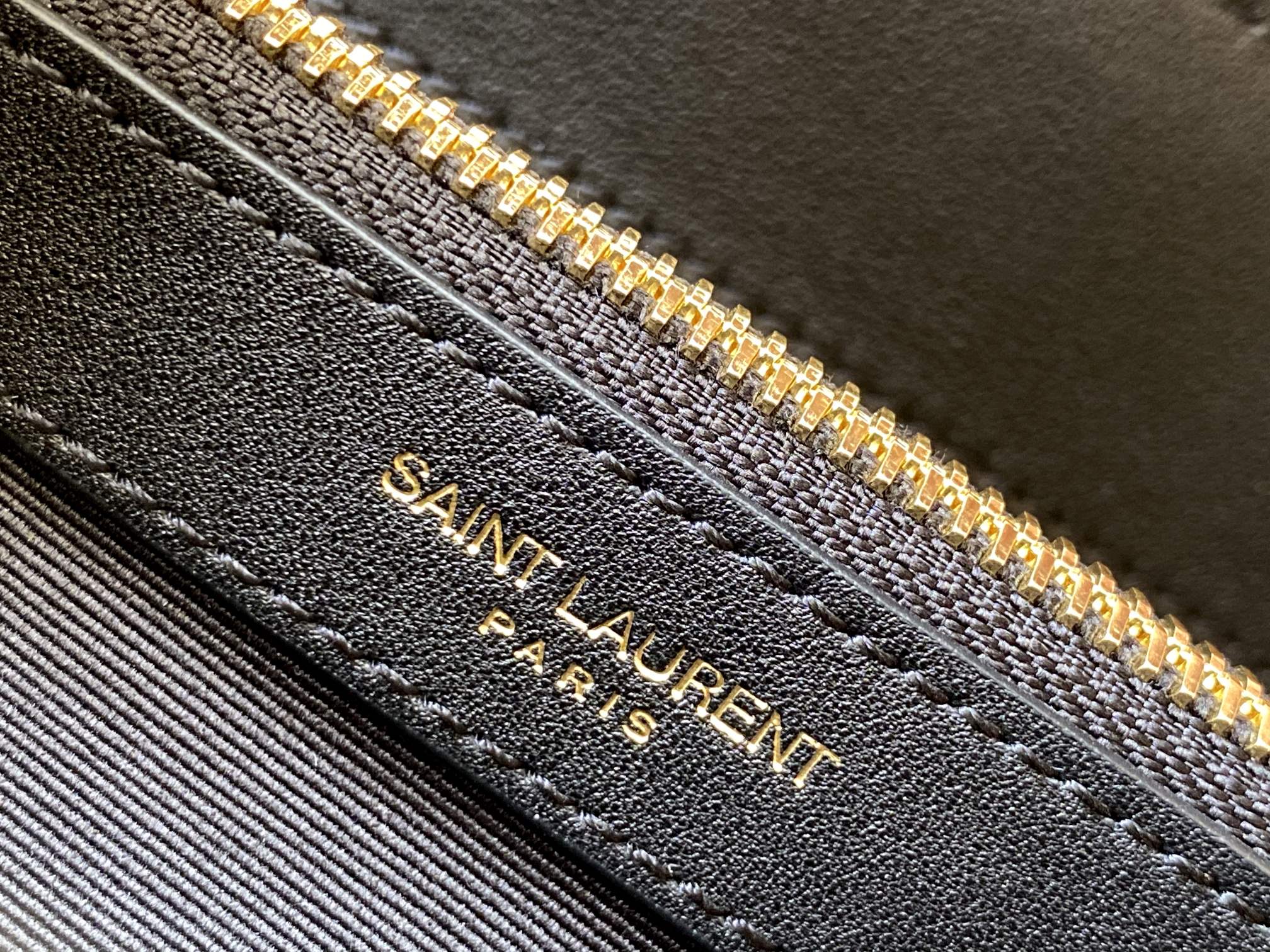 SAINT LAURENT MONOGRAM1:1High-quality replica