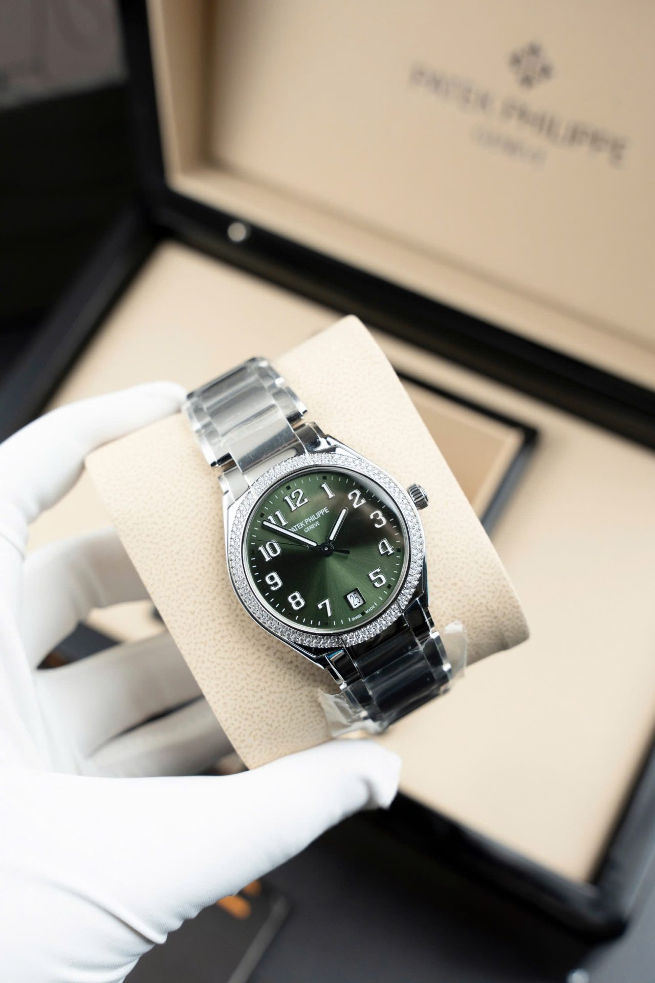 Patek Philippe Copies Watches Twenty 4 7300 Green Dial Metal Wire 36mm - Elite Watch Atelier
