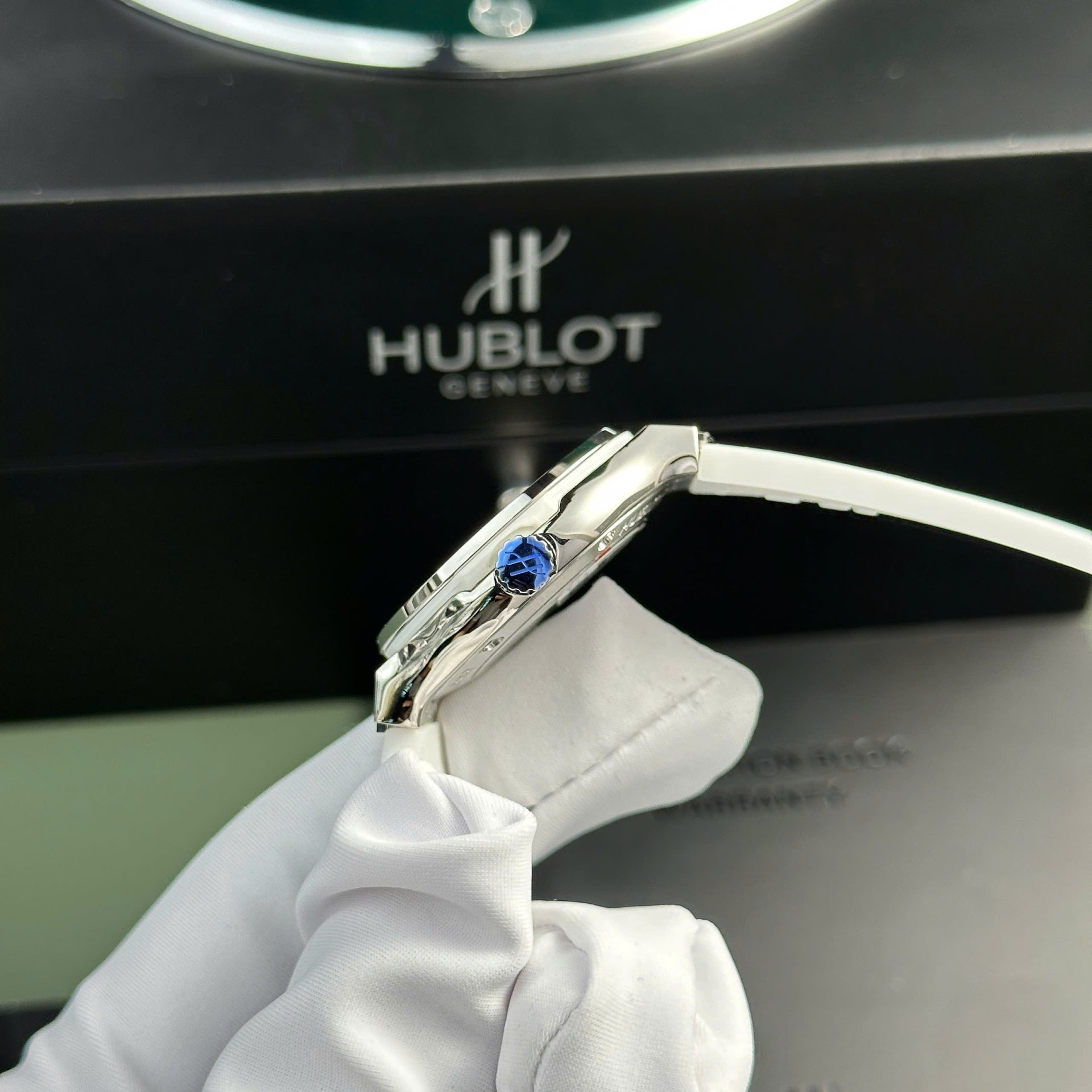 Hublot Classic Fusion Fake Watch Womens White HB Factory 33mm - Top club