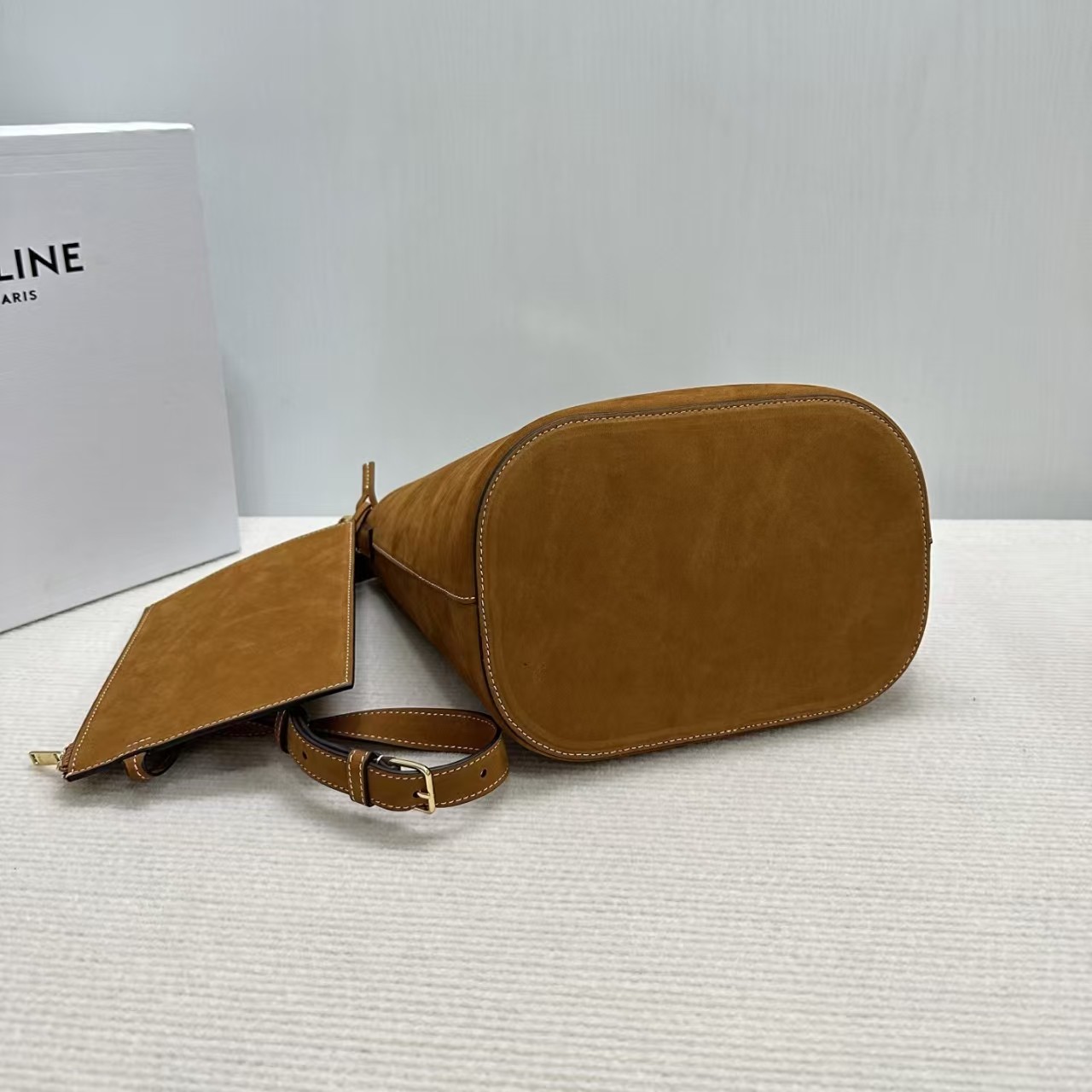Celine Medium Louise Bag1:1High-quality replica