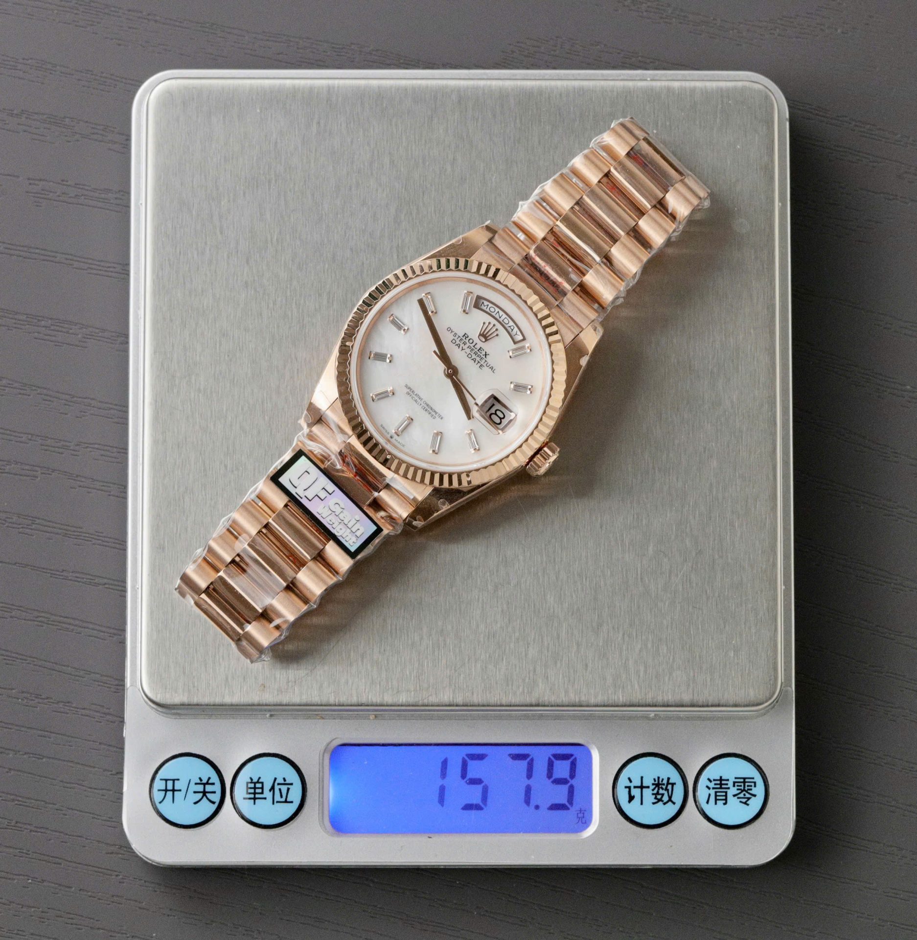 Rolex Day-Date Rose Gold Replica Watch Dial Mother Of Pearl QF Factory 36mm - Elite Watch Atelier