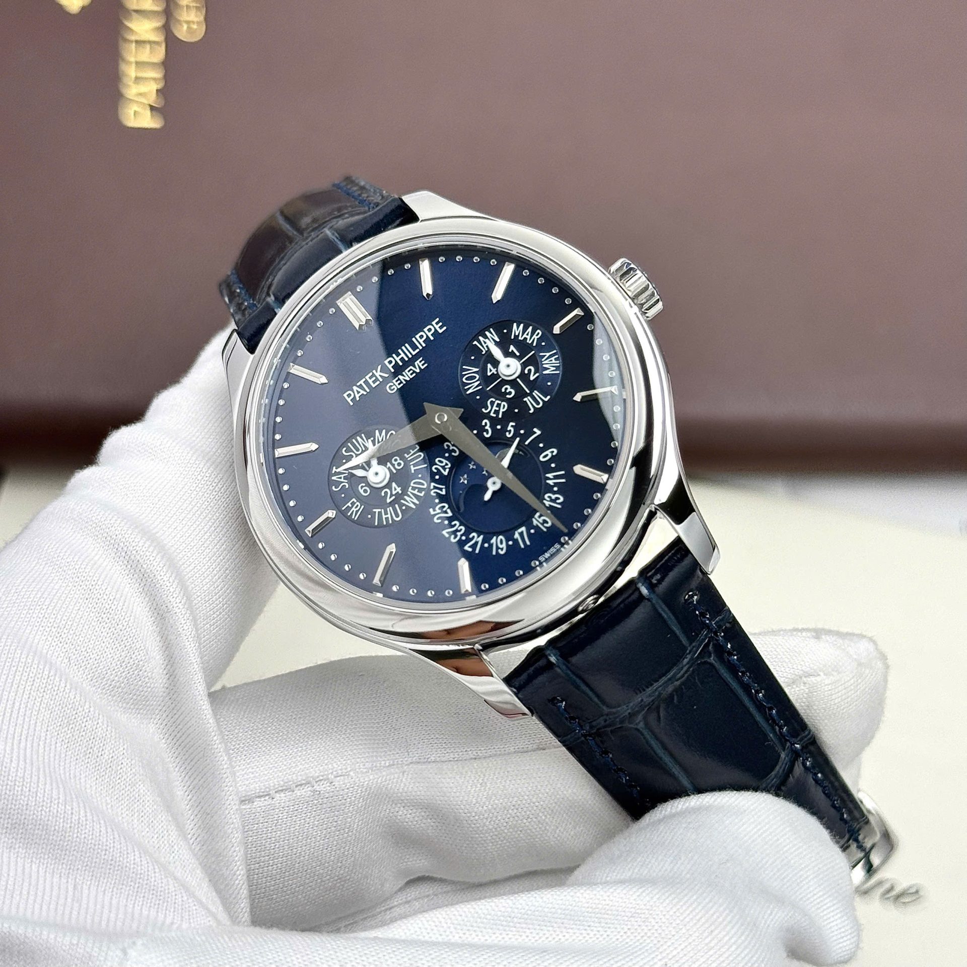 Patek Philippe Super Clone Watches Grand Complications 5327G Automatic Movement Blue Dial 40mm - Top club