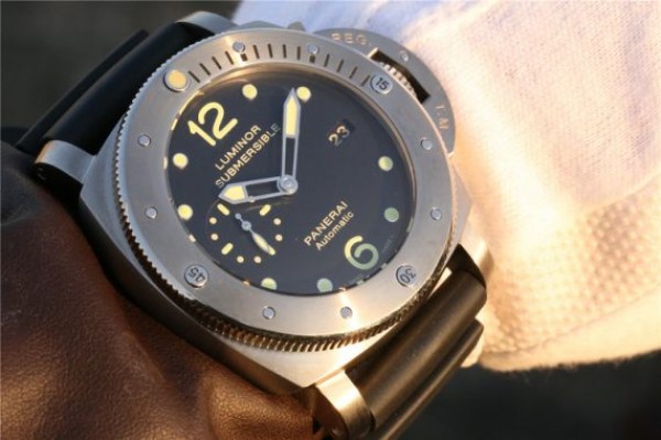 Replica Panerai PAM571 Titanium XF Black Dial Black Rubber Strap P9000 - Top club