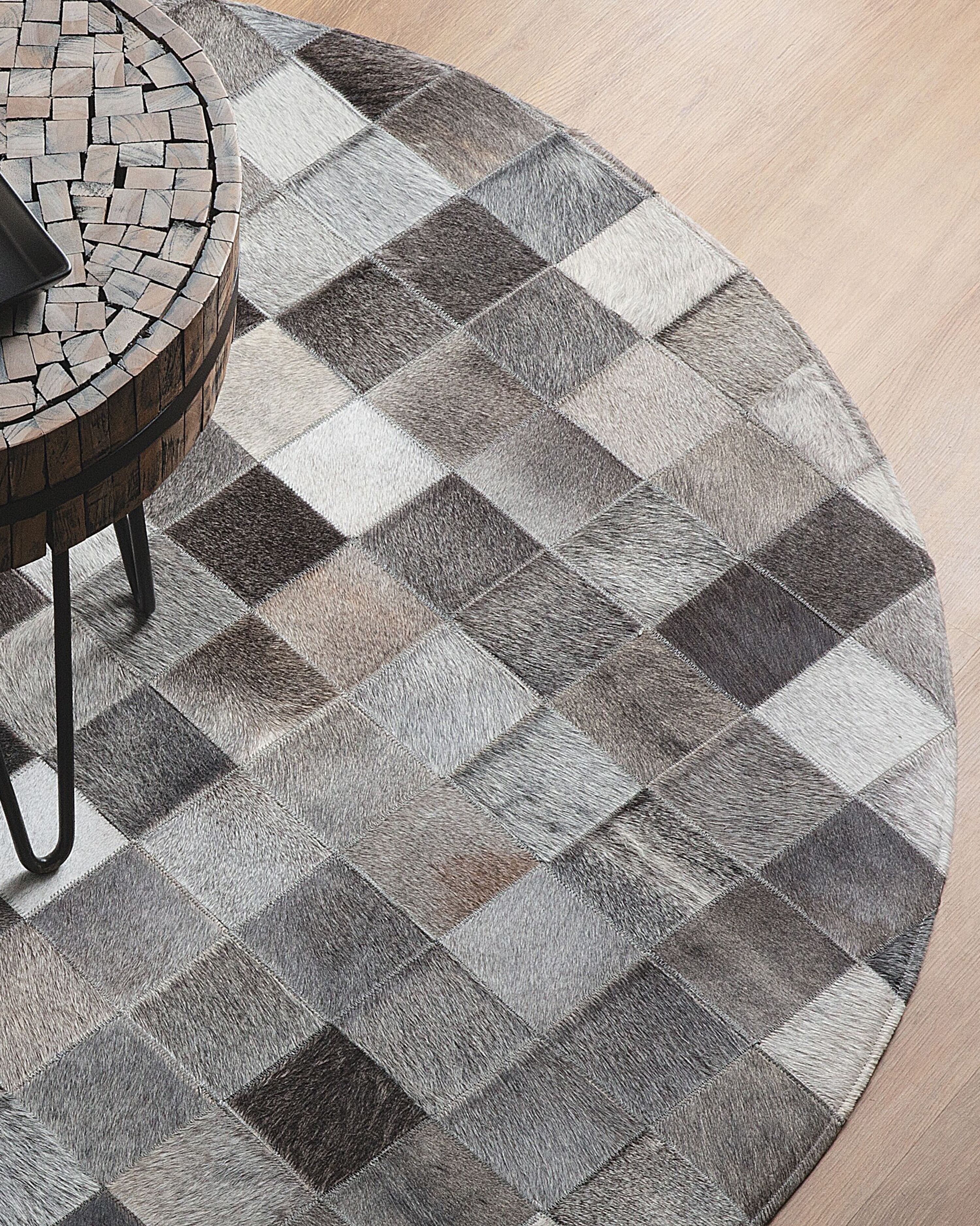 Rug BERGAMA Brown ø 140 cm Leather