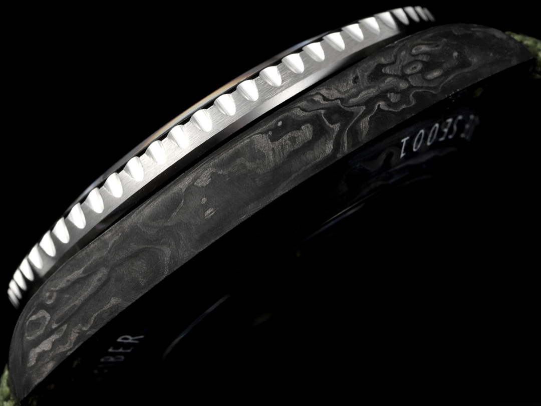 Diw New Rolex Ultra Limited Edition GMT-MASTER II-Carbon Fiber-Green(1:1 replica) - Top club