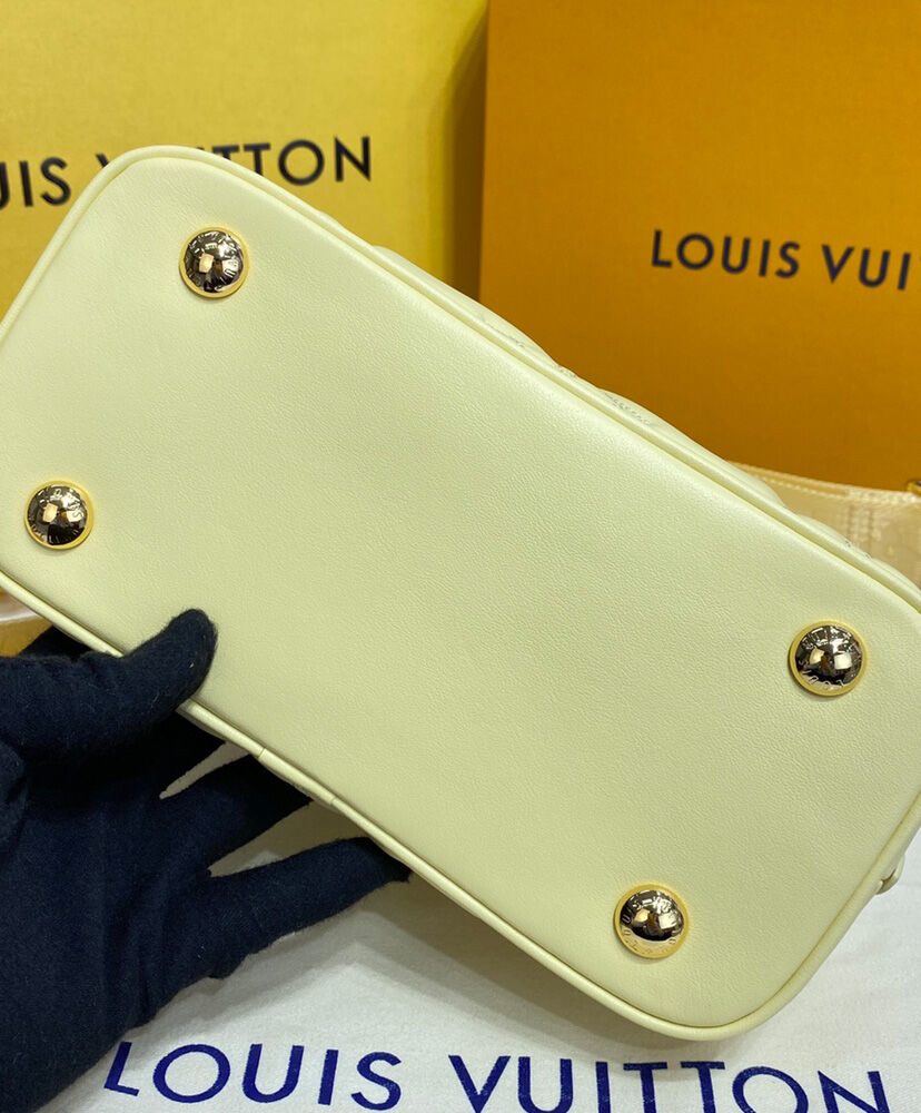 Louis Vuitton Alma BB1:1High-quality replica