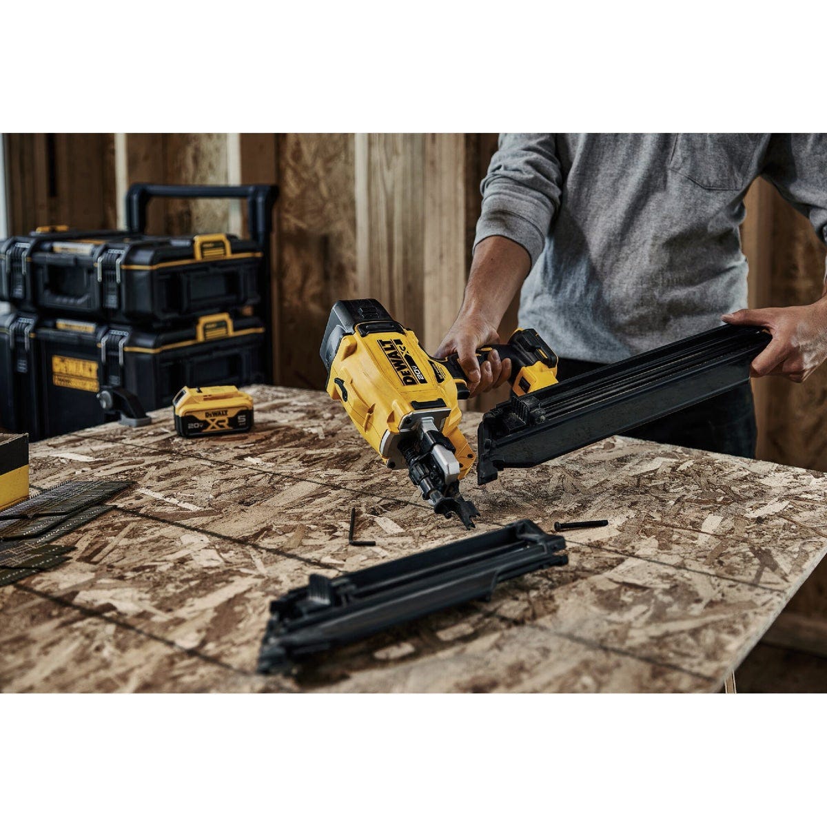 Dewalt 30 Deg. Cordless Framing Nailer Extended Magazine (Accessory Only)