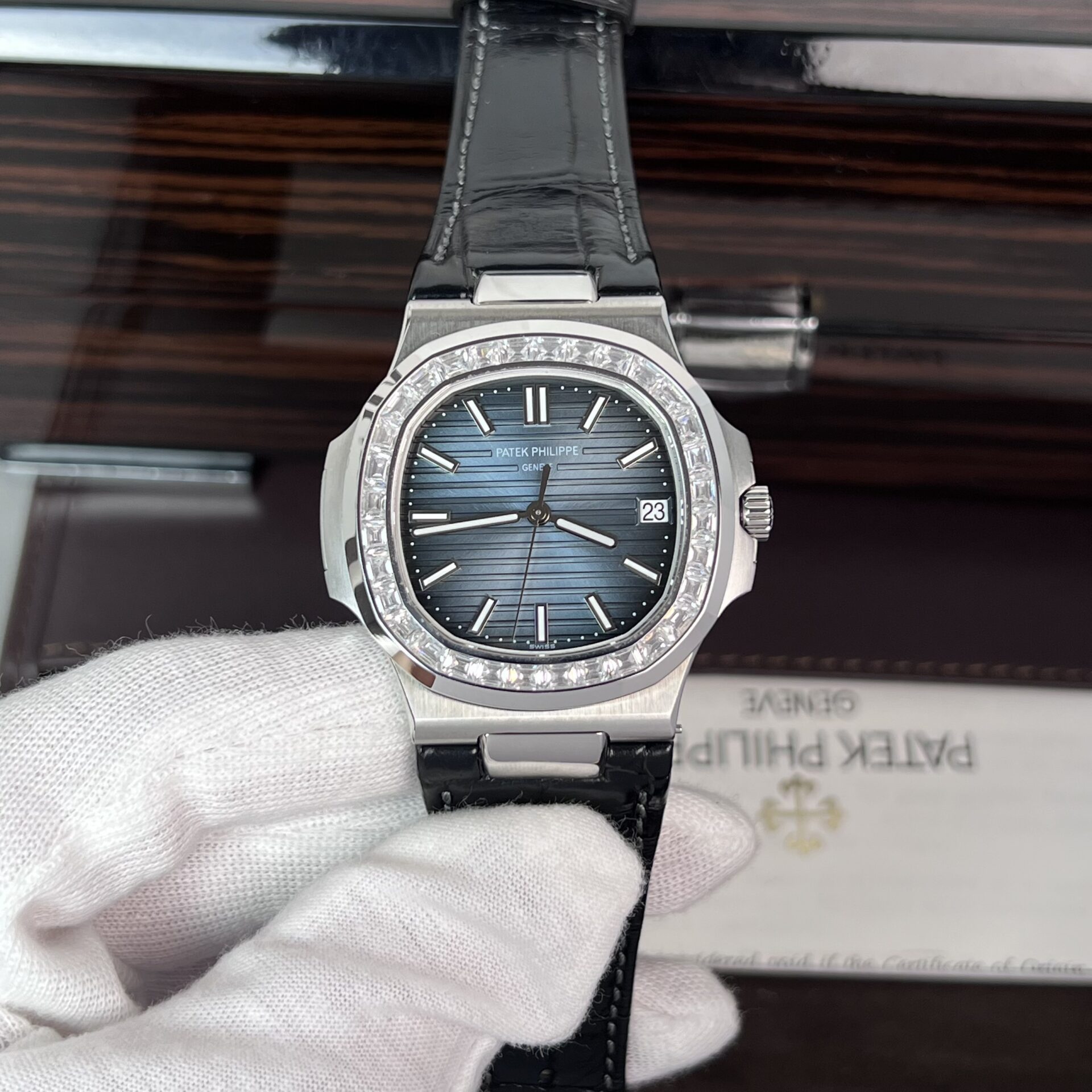 Patek Philippe Nautilus 5723 Replica 1:1 Watch Leather Strap Dark Blue Dial 40mm - Elite Watch Atelier