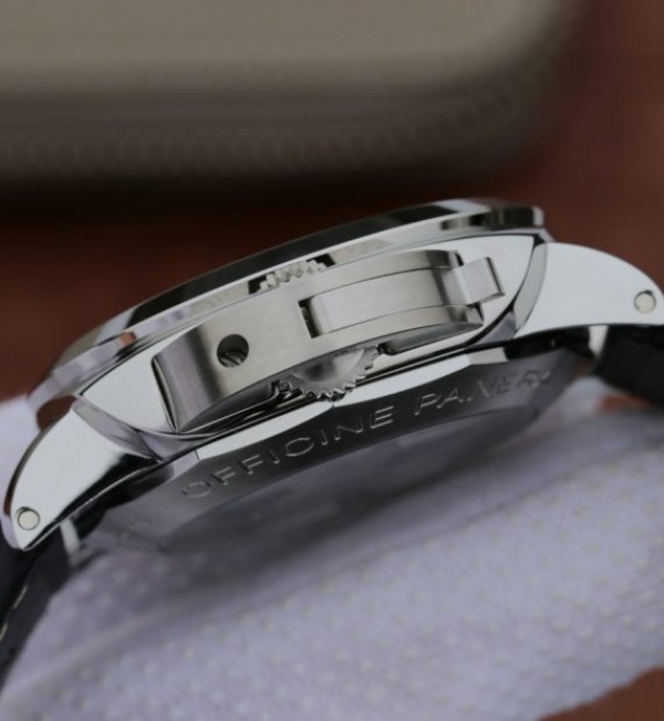 Replica Panerai XF PAM359 Black Leather Strap P.9000 Super Clone - Top club