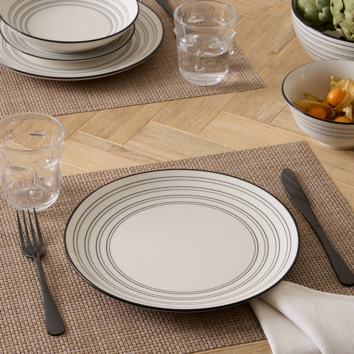 Set of 6 flat plates Porcelain, D.26.5 cm, White