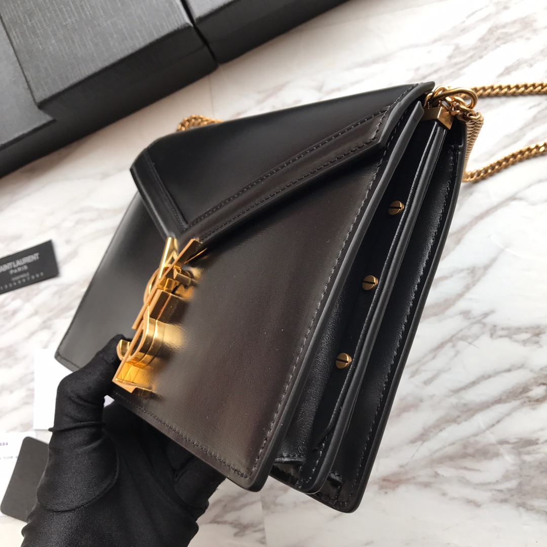 CASSANDRA MONOGRAM CLASP BAG IN OSTRICH1:1High-quality replica