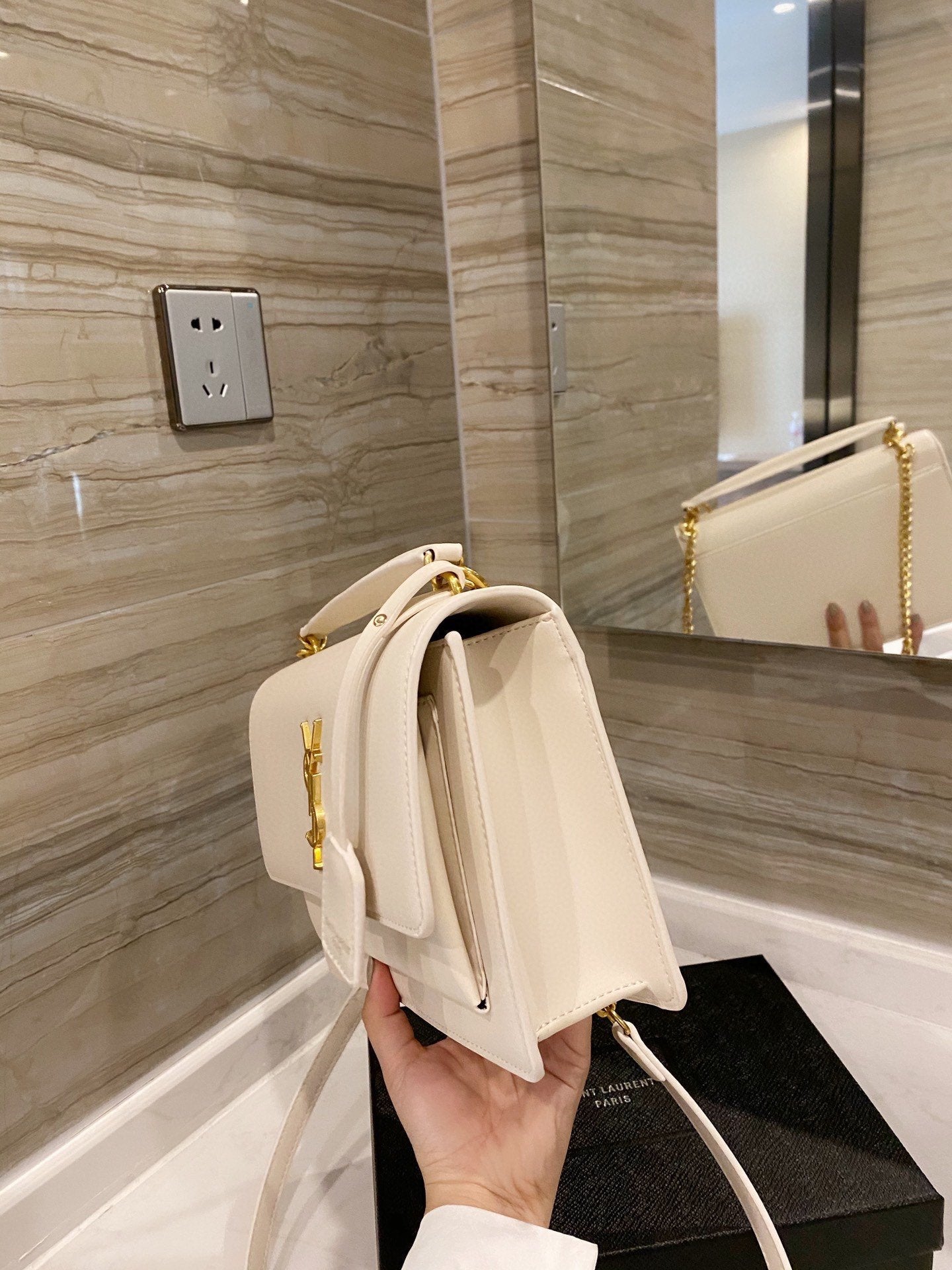 TO – Luxury Edition Bags SLY 1681:1High-quality replica