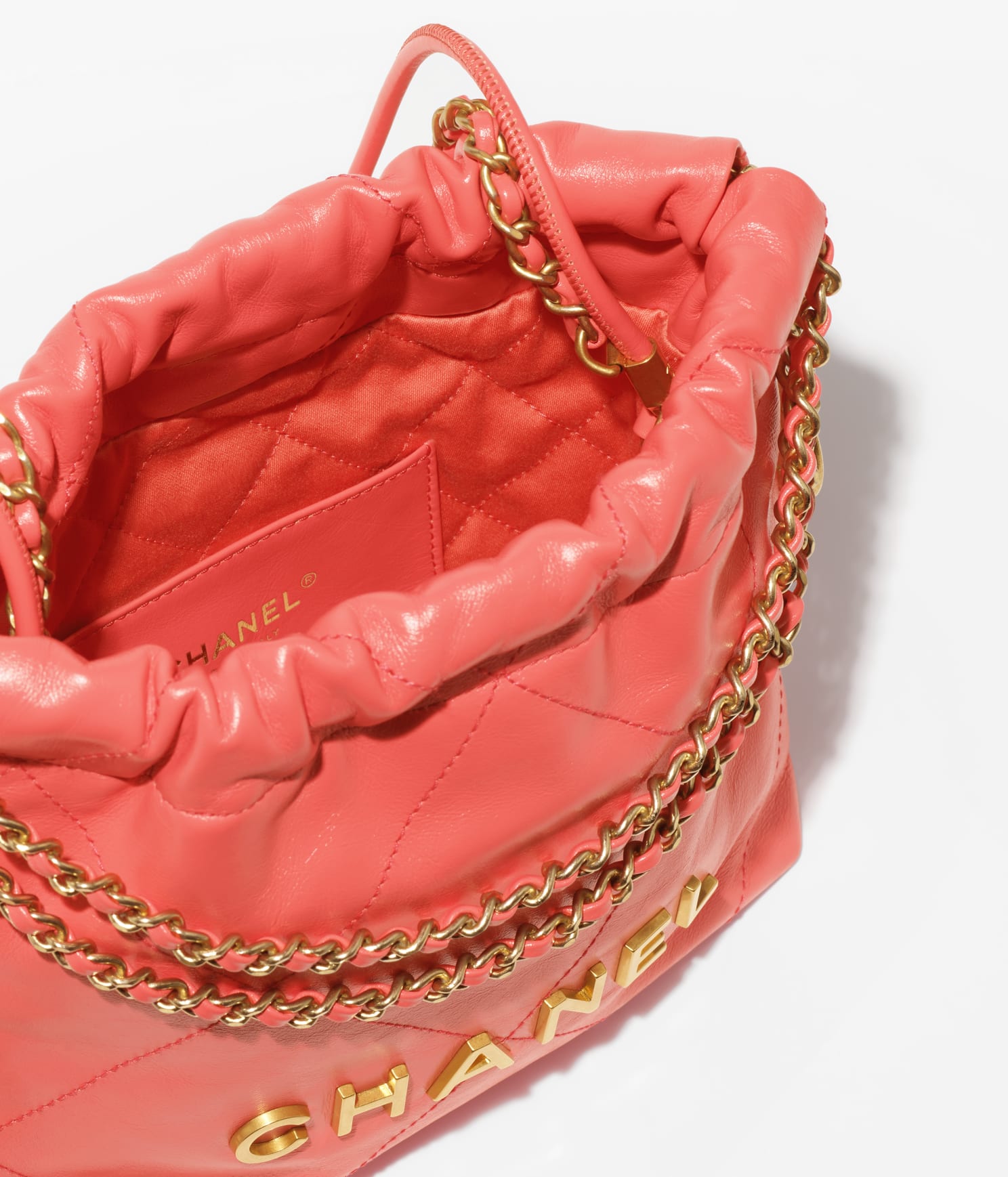 CHANEL 22 MINI HANDBAG Shiny Calfskin & Gold-Tone Metal Coral1:1High-quality replica