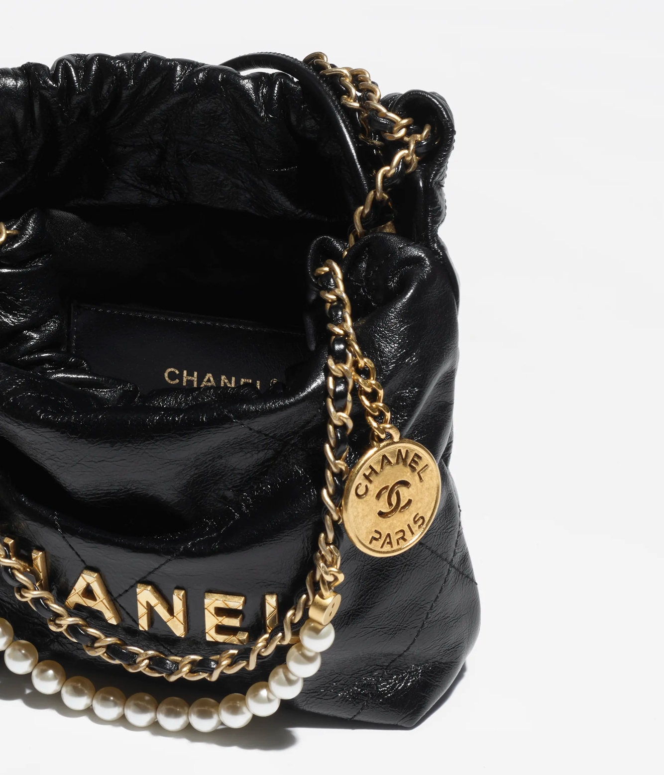 CHANEL 22 MINI HANDBAG Shiny Crumpled Calfskin & Gold-Tone Metal Black1:1High-quality replica