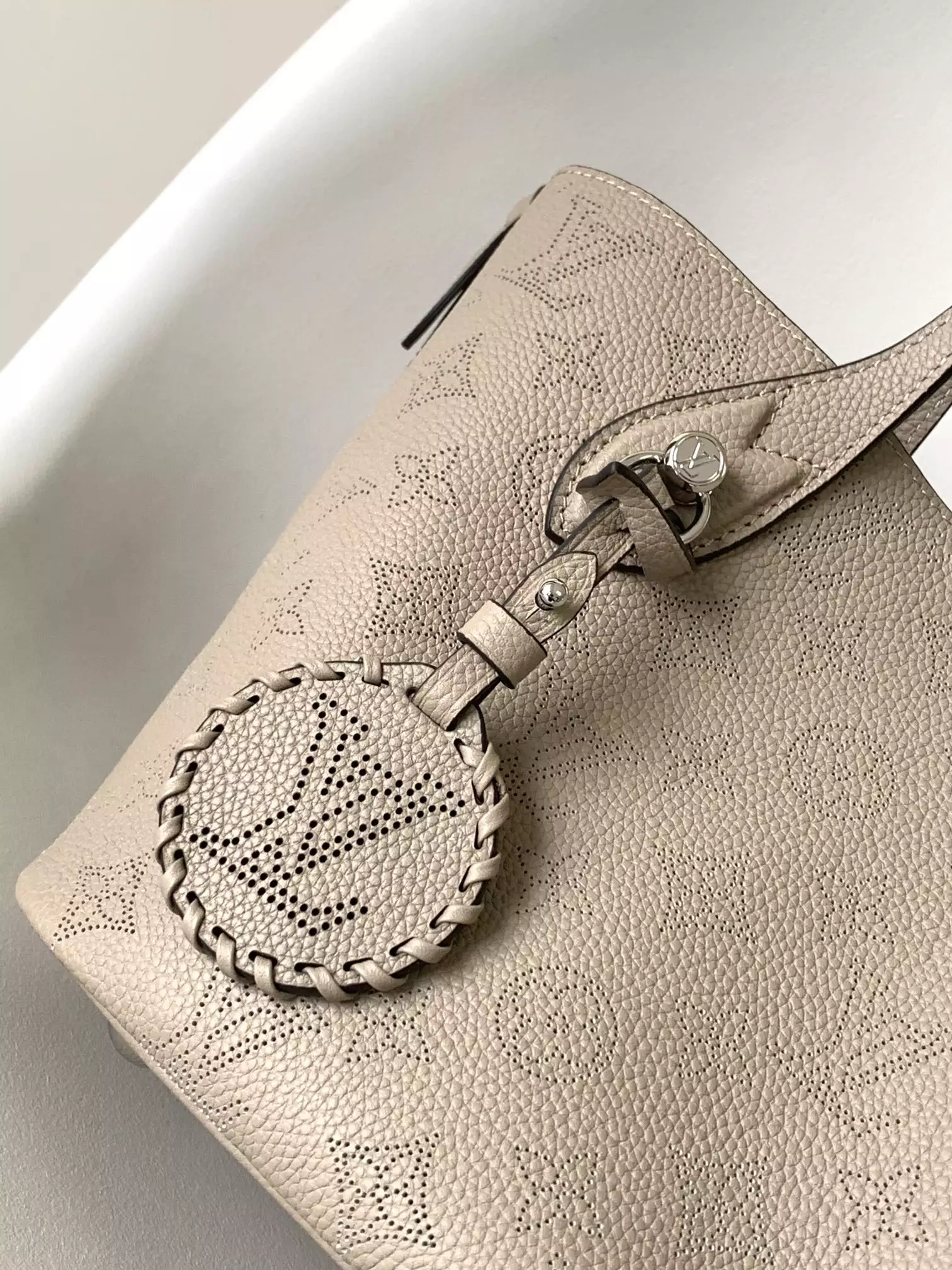 Blossom PM Mahina Galet Beige Leather1:1High-quality replica