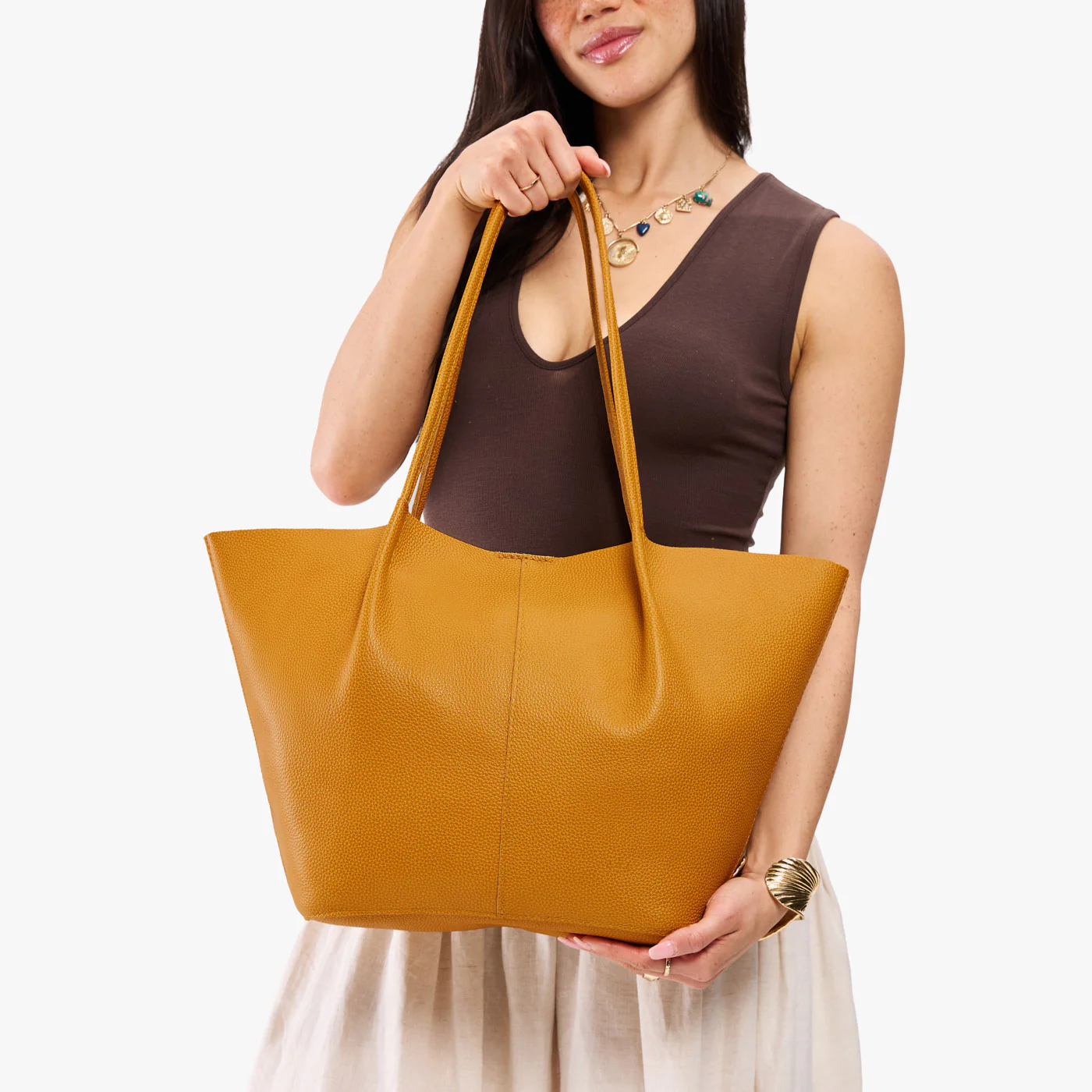 Devan Bucket Tote