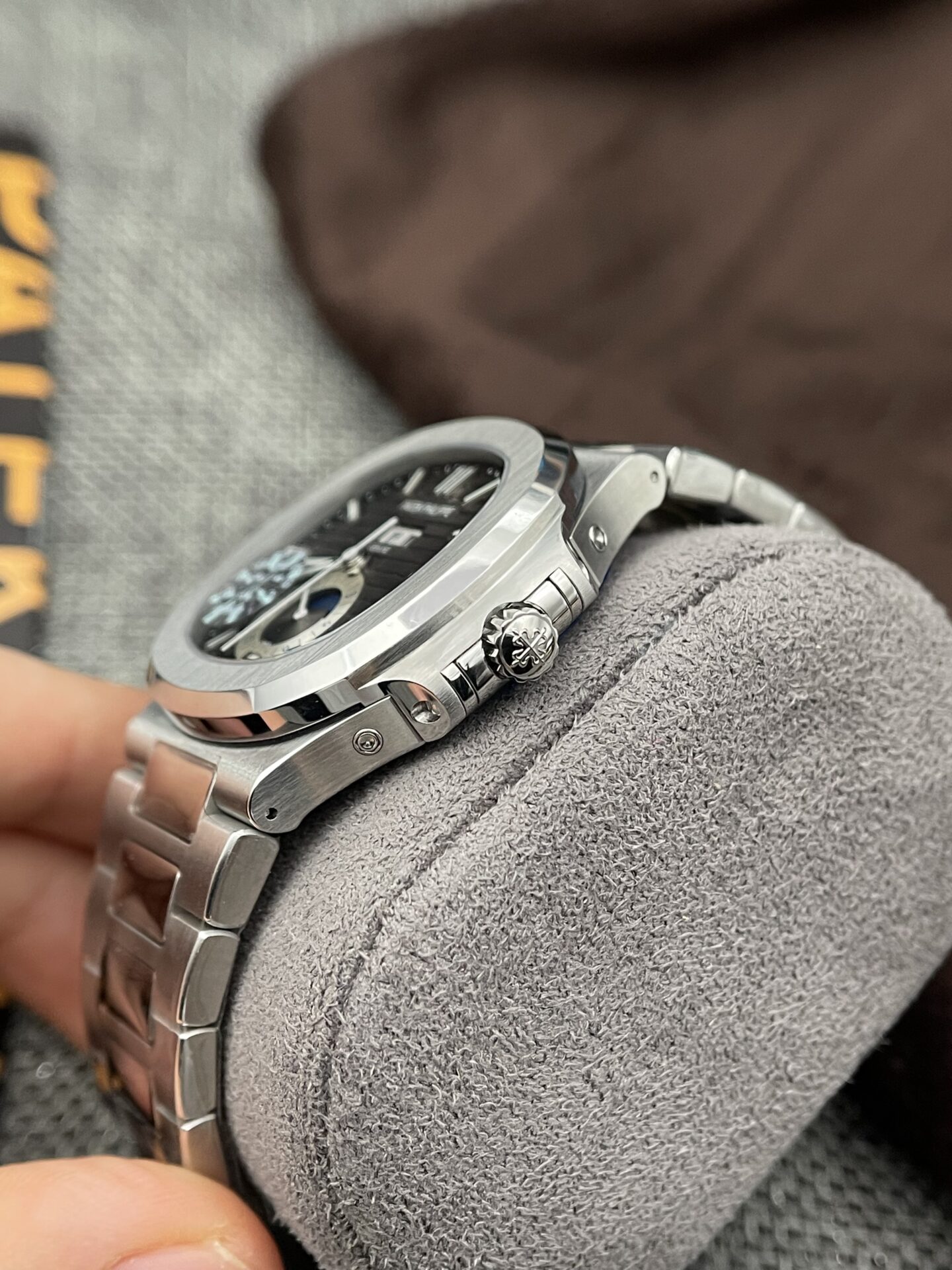Patek Philippe Nautilus 5726 Best Replica Watch Gray Dial GRF 40.5mm - Top club