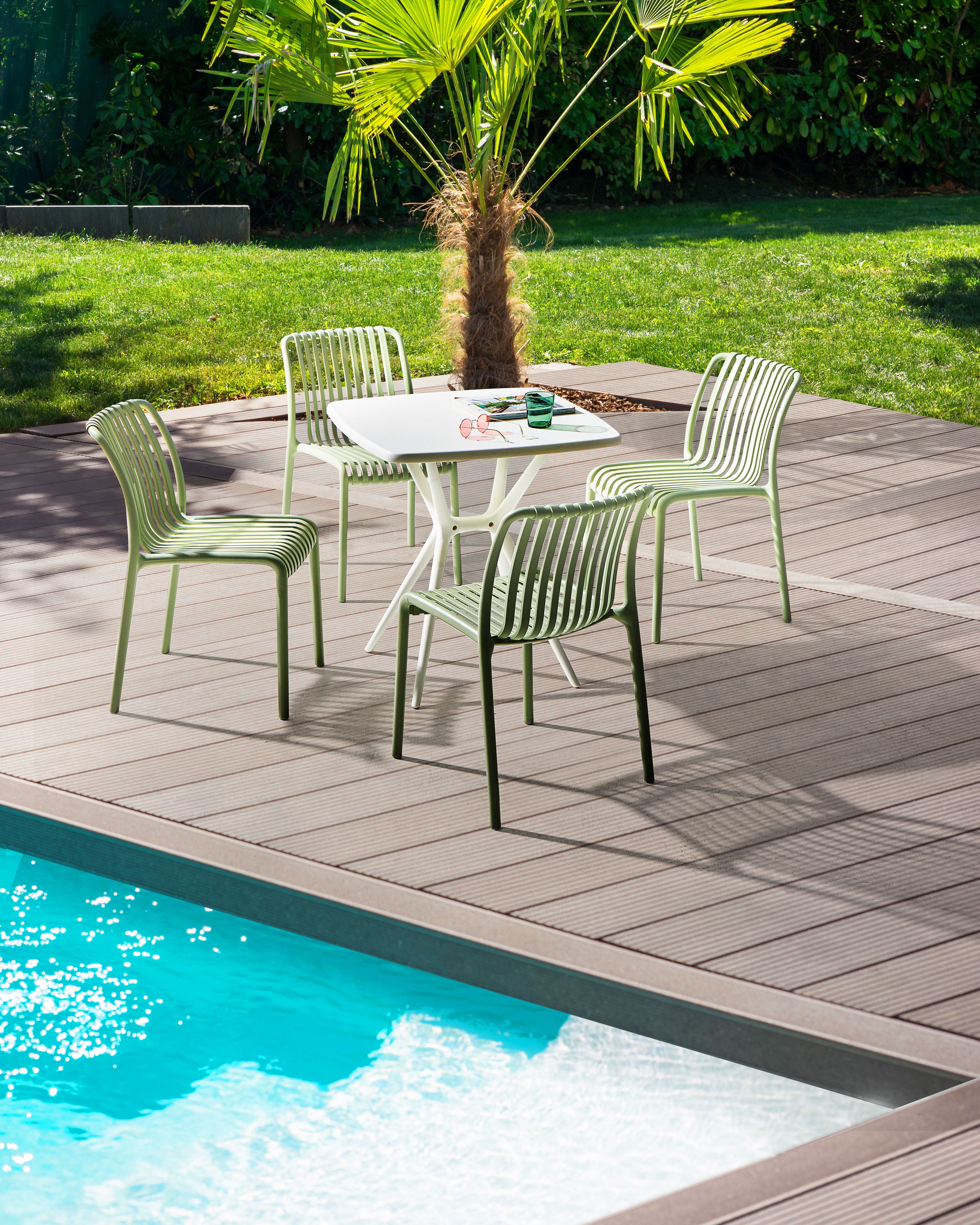 Set of 4 Garden Chairs ARICCIA Light Green