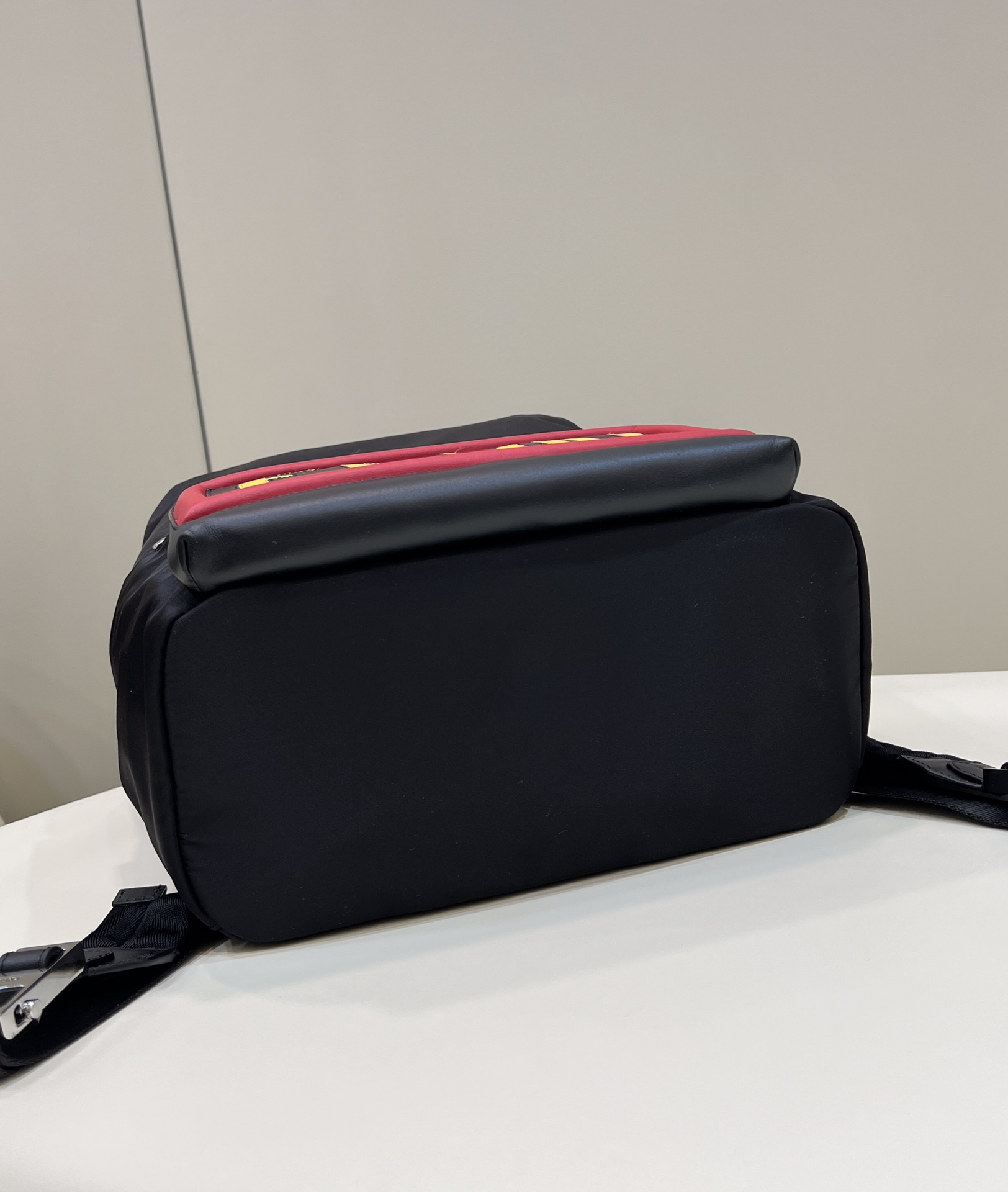 Fendi Backbag - Replicaclubs