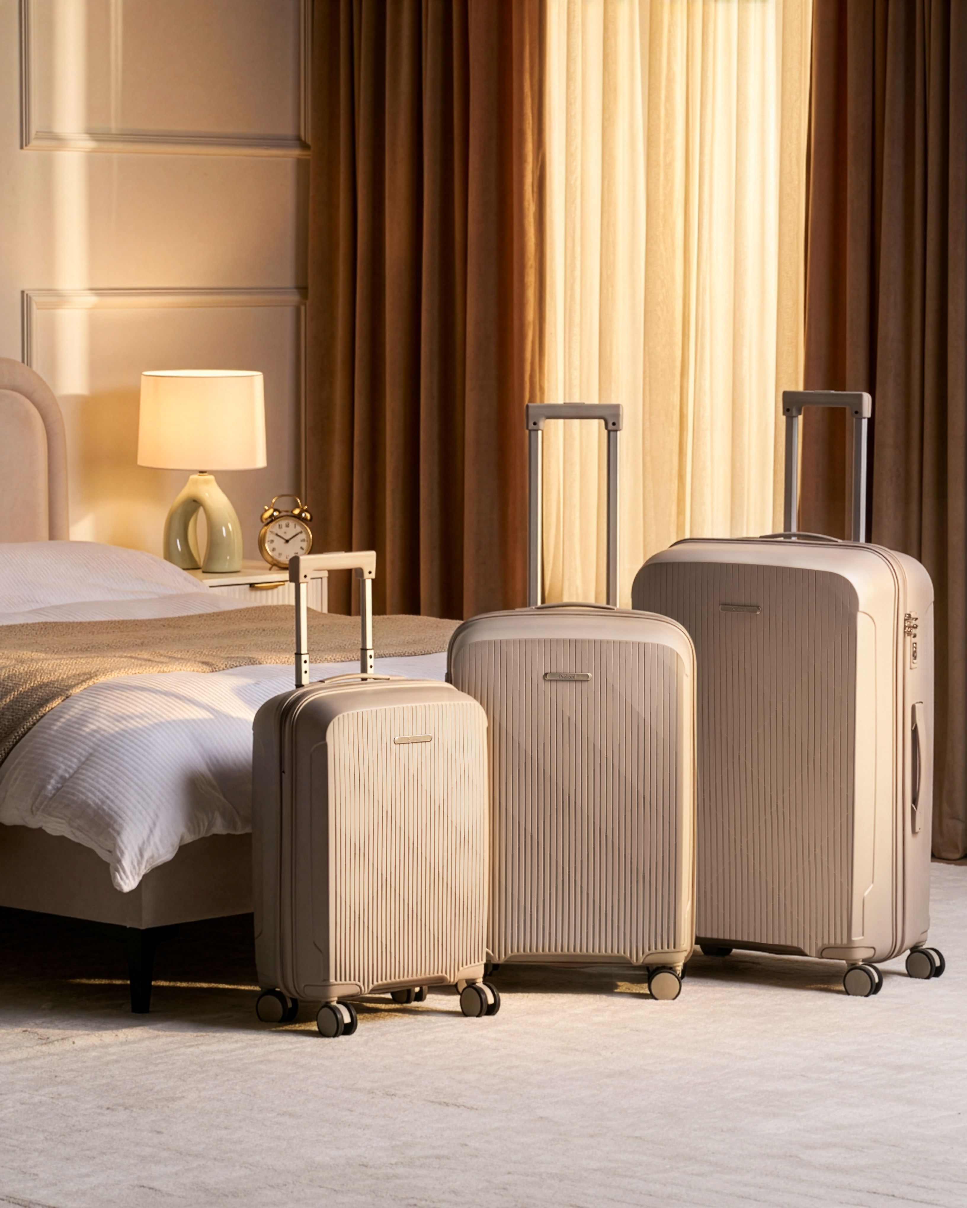 Set of 3 Hard Shell Suitcases TONSAI Light Beige