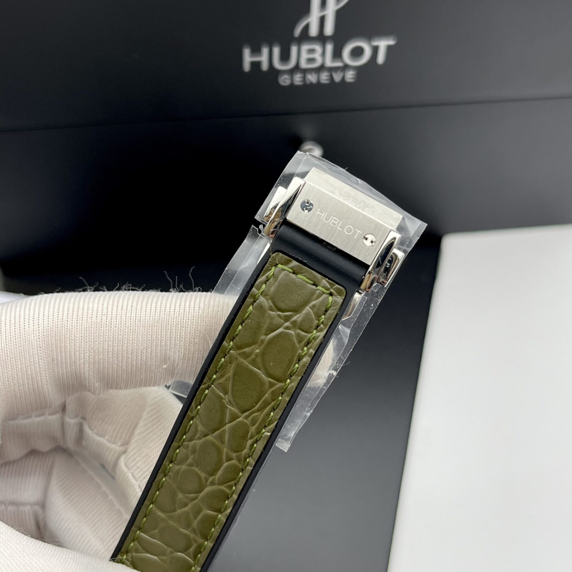 Hublot Classic Fusion Replica Watch Womens Green Dial HB Factory 33mm - Top club