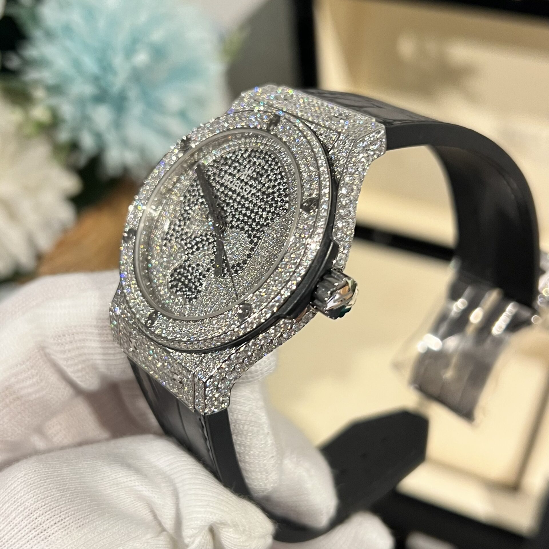 Hublot Replica 1:1 Watch Classic Fusion Skull Full Diamond Moissanite 42mm - Top club