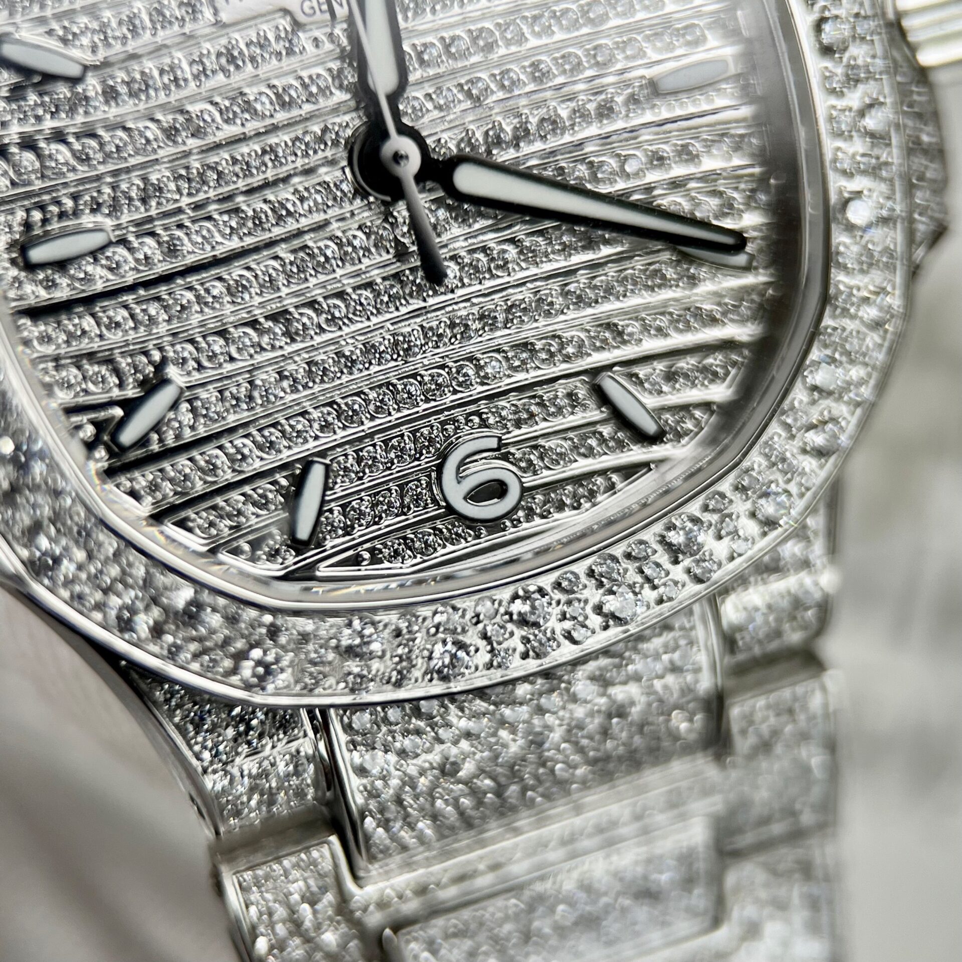 Patek Philippe Nautilus 7118 Full Diamond Replica Watch 35.2mm - Top club