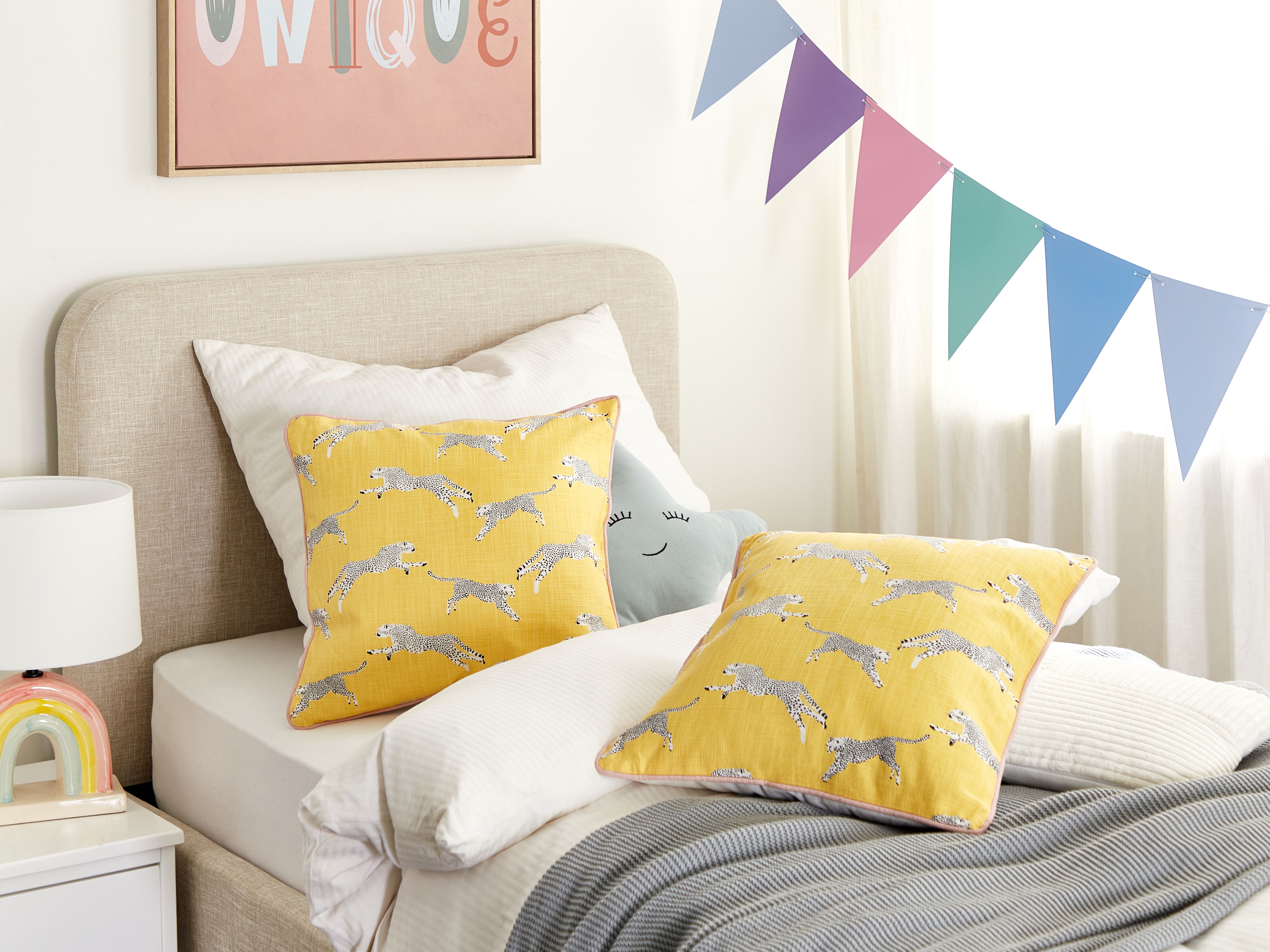 Set of 2 Decorative Cushions ARALES Cotton 45 x 45 cm Yellow Animal Pattern