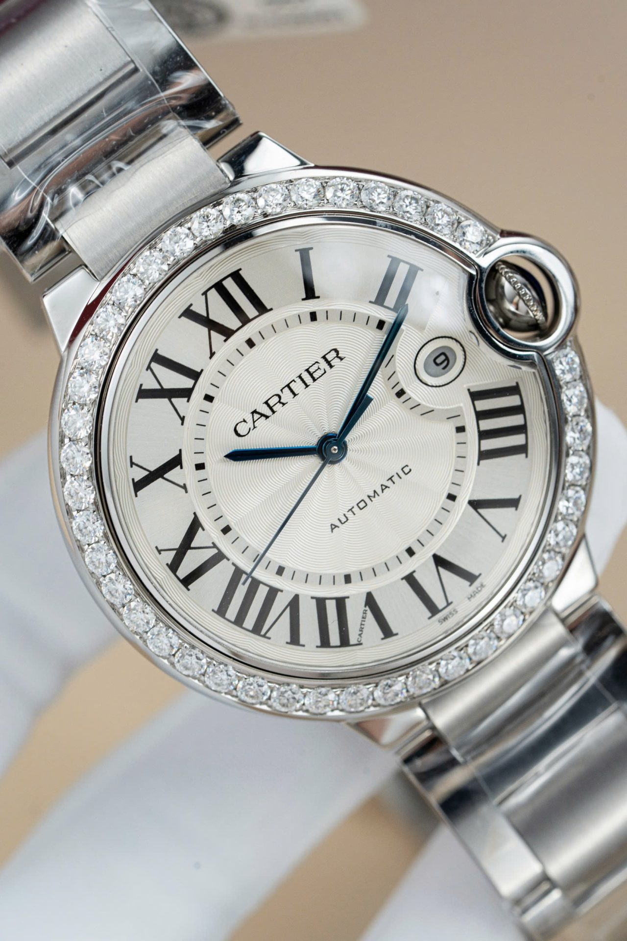 Cartier Ballon Bleu WE9009Z3 White Dial Replica Watch Bezel Diamond Moissanite AF Factory 42mm - Top club