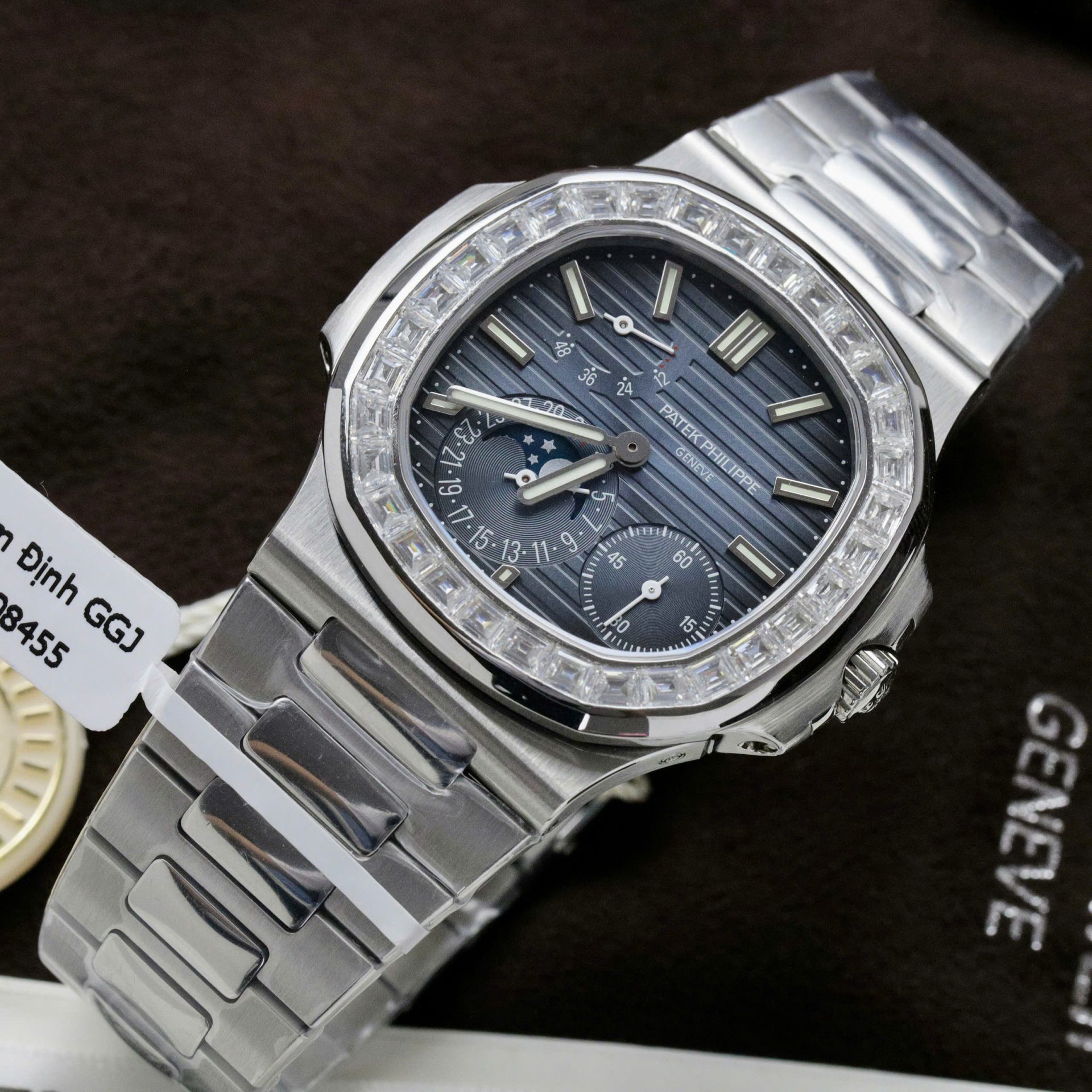 Patek Philippe Nautilus 5724G Refined Dial Replica Watch Custom Diamonds Moissanite Baguette 40mm - Top club