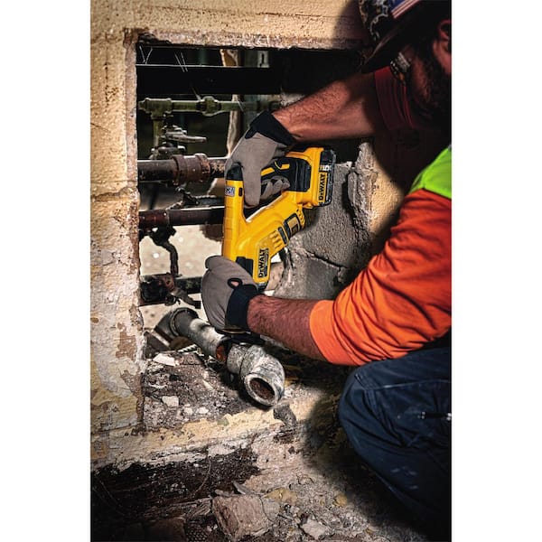 20V MAX XR Cordless Brushless Compact Reciprocating Saw (Tool Only) - Image 7
