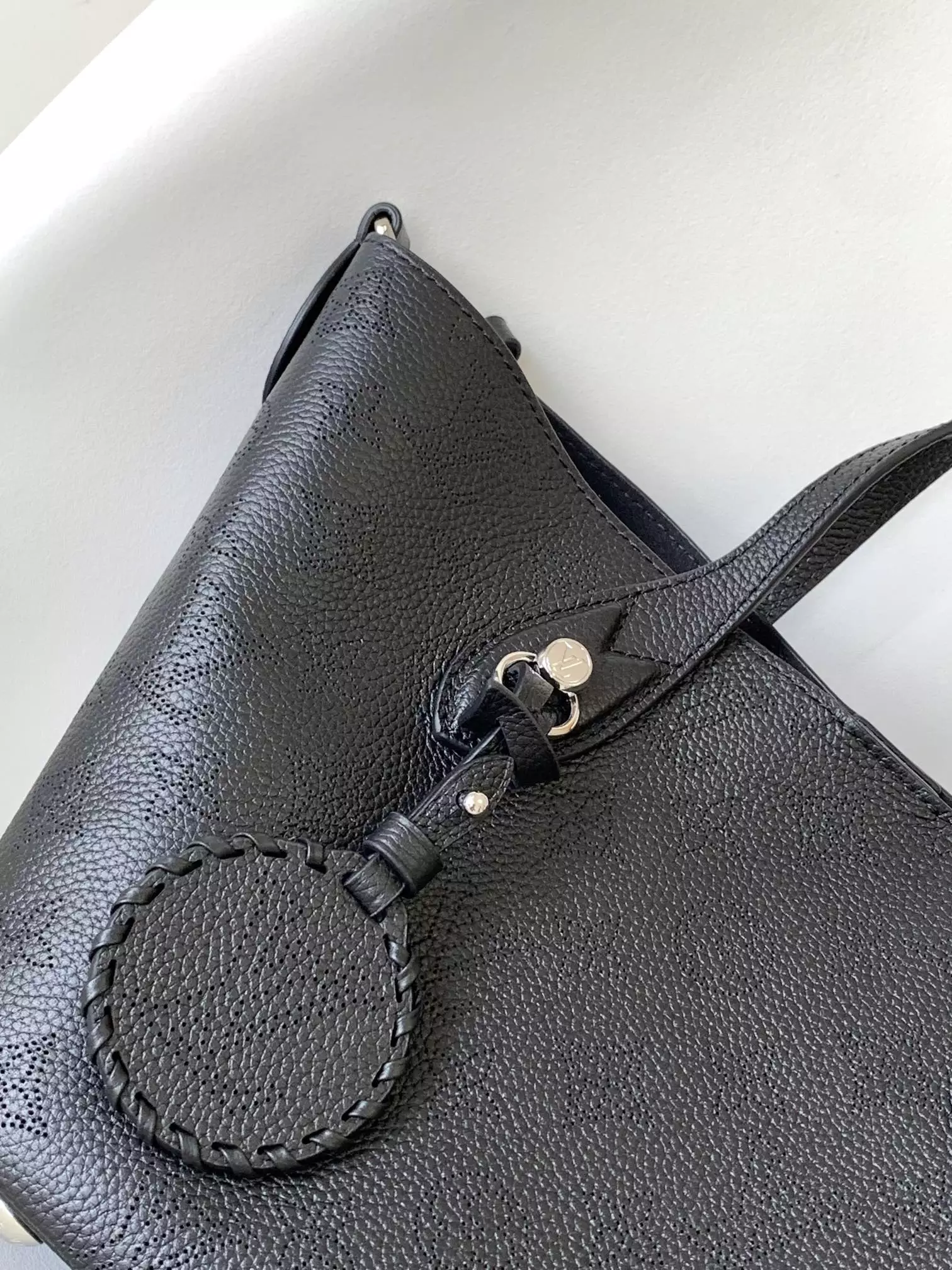 Blossom PM Mahina Black Leather1:1High-quality replica